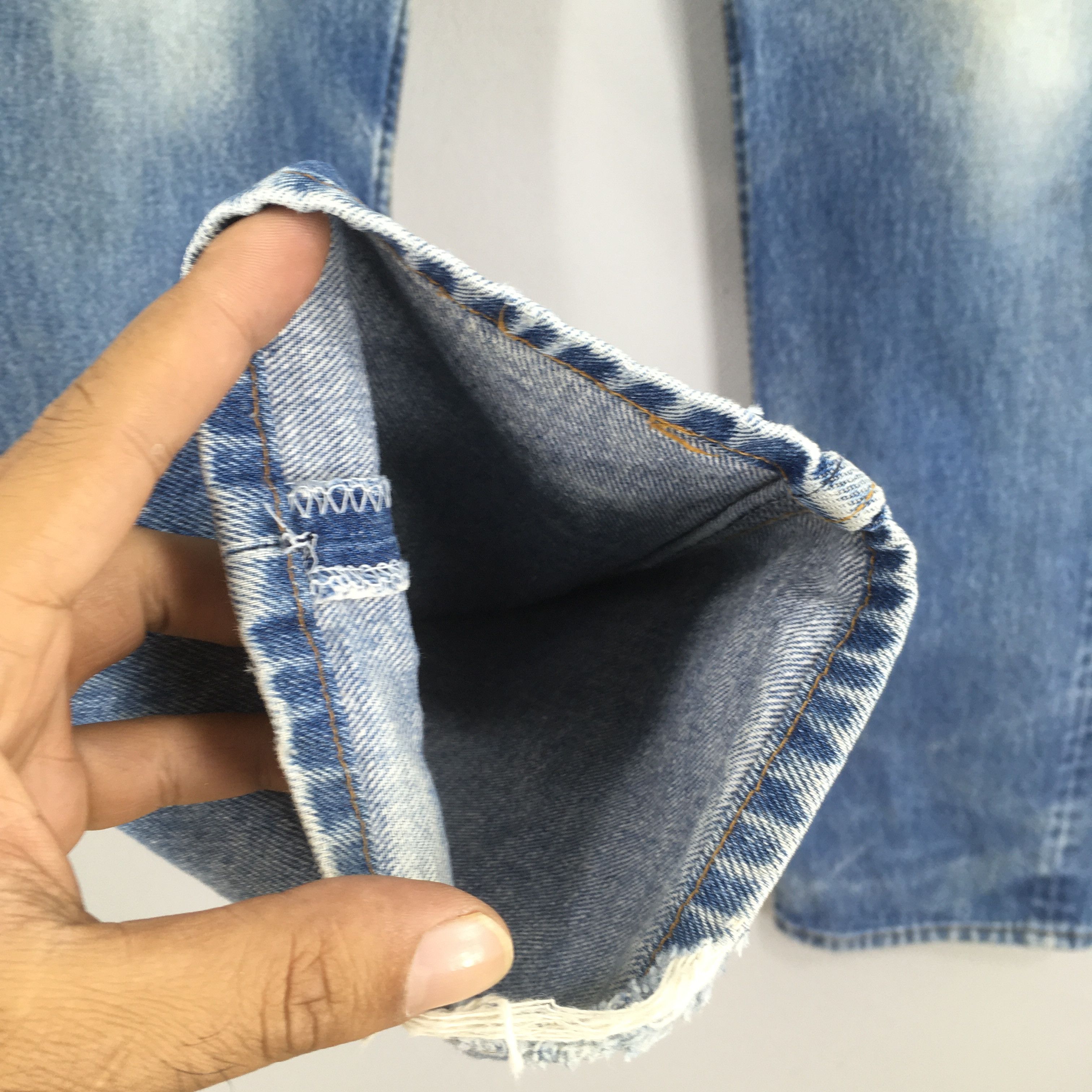Levi's Size 31x32 Vintage 90s Levi's 501 Light Washed Jeans S347 Size US 31 - 5 Thumbnail