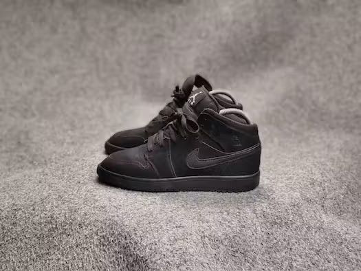 Nike 🔥 Nike Air Jordan 1 Mid GS Black Vintage Hi-Top Sneakers Size US 6.5 / EU 39-40 - 2 Thumbnail