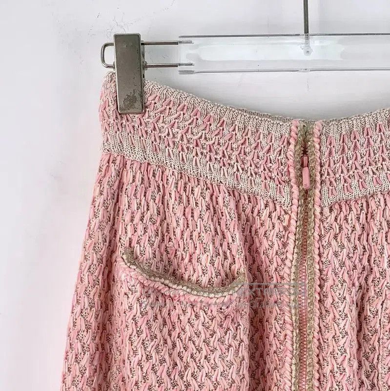 Chanel Chanel Pink Silk Midi Skirt . Size 23" - 3 Thumbnail