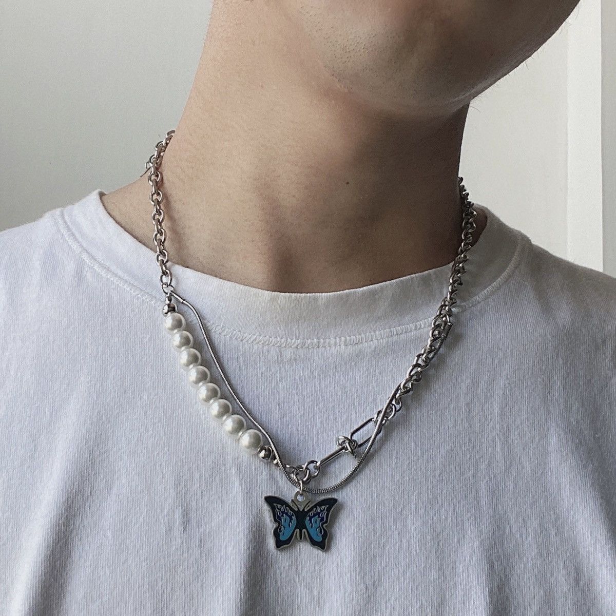 Japanese Brand × Jewelry Retro punk butterfly pearl chain choker necklace Size ONE SIZE - 1 Thumbnail