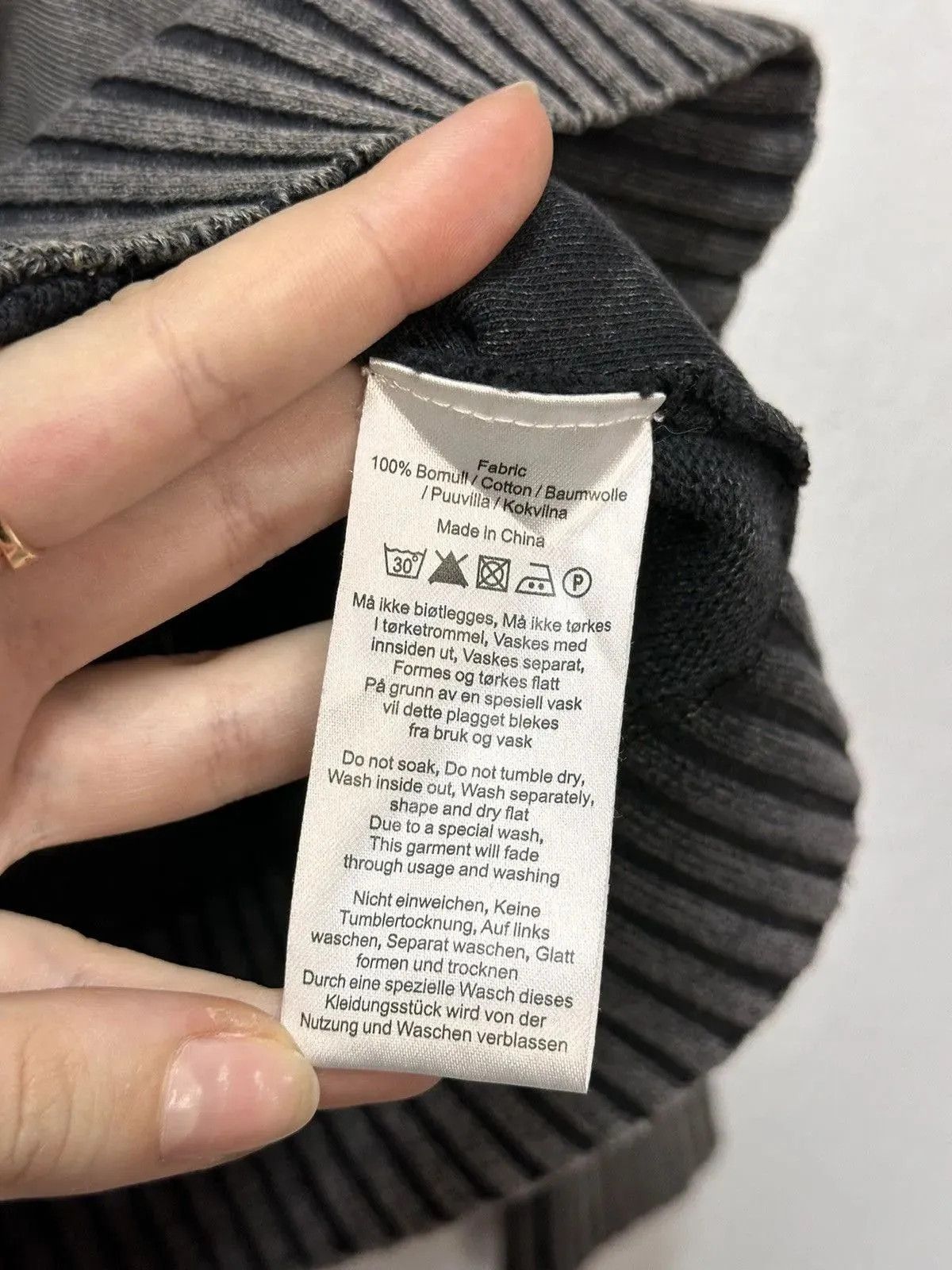 Vintage Y2k Gothic Avatngarde Sweater Distressed Margiela Japanese Size US L / EU 52-54 / 3 - 7 Thumbnail
