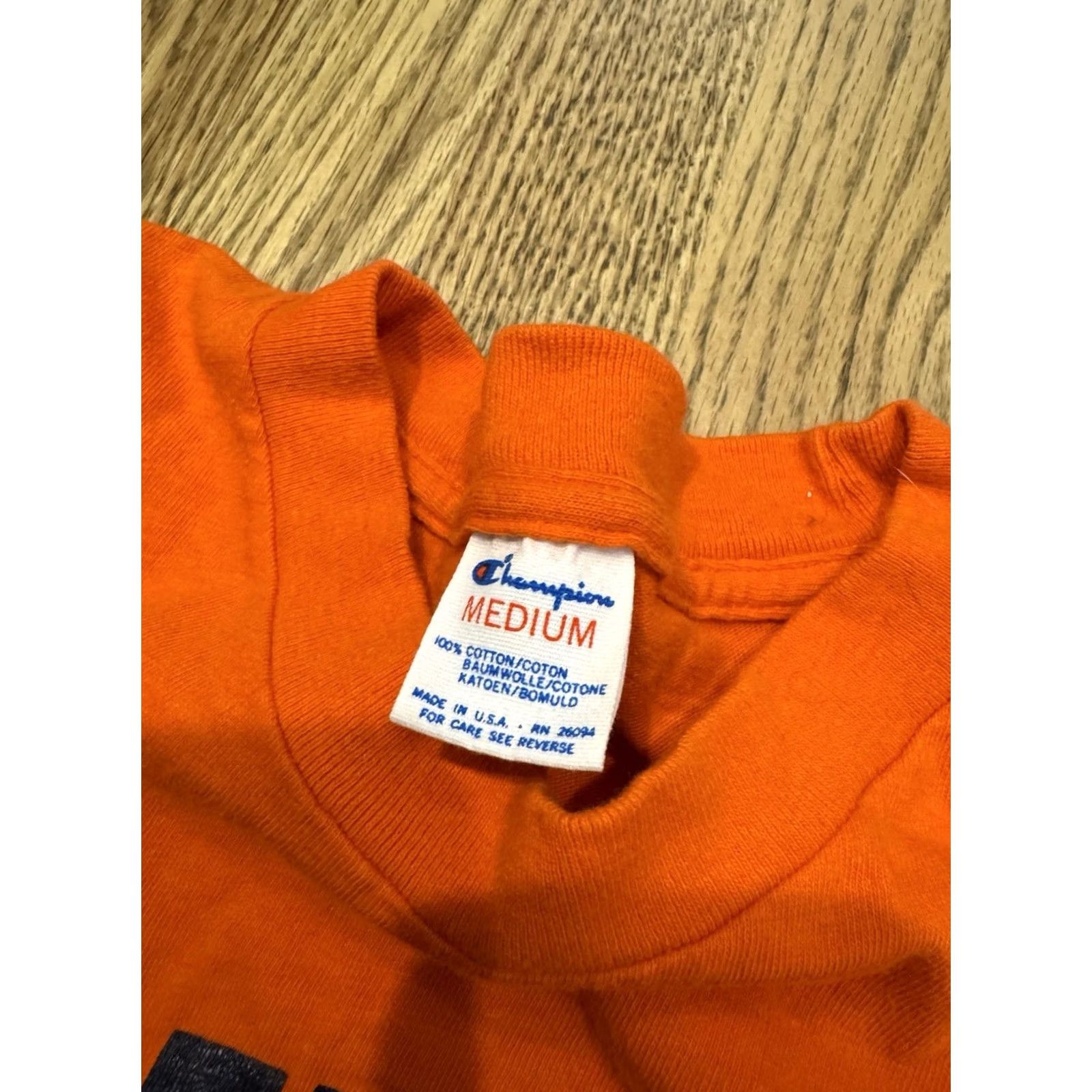 Champion VINTAGE Champion University Of Illinois Spellout Shirt M Orange 80s Men’s/Adult Size US M / EU 48-50 / 2 - 2 Thumbnail