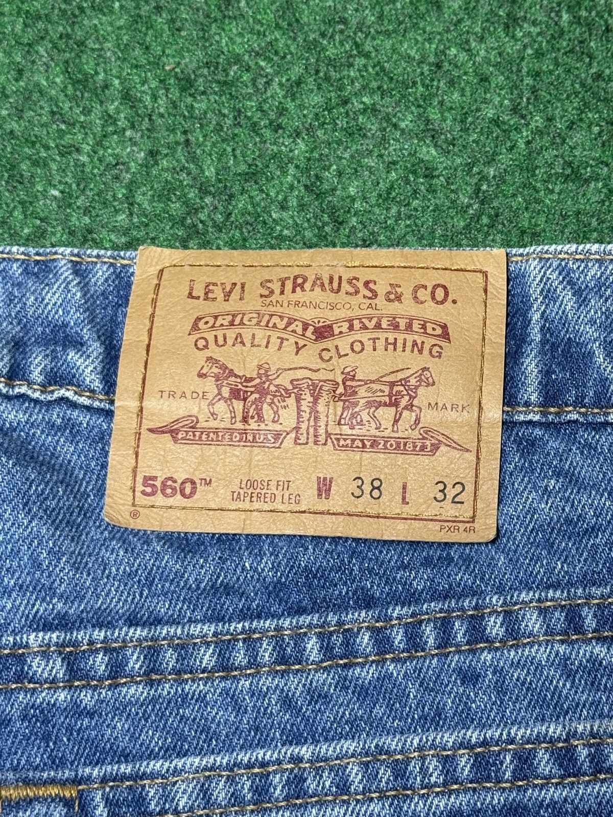 Levi's Vintage Clothing Vintage Levi’s 560 Loose Baggy USA 38x32 Wide Leg Jeans Size US 38 / EU 54 - 3 Thumbnail