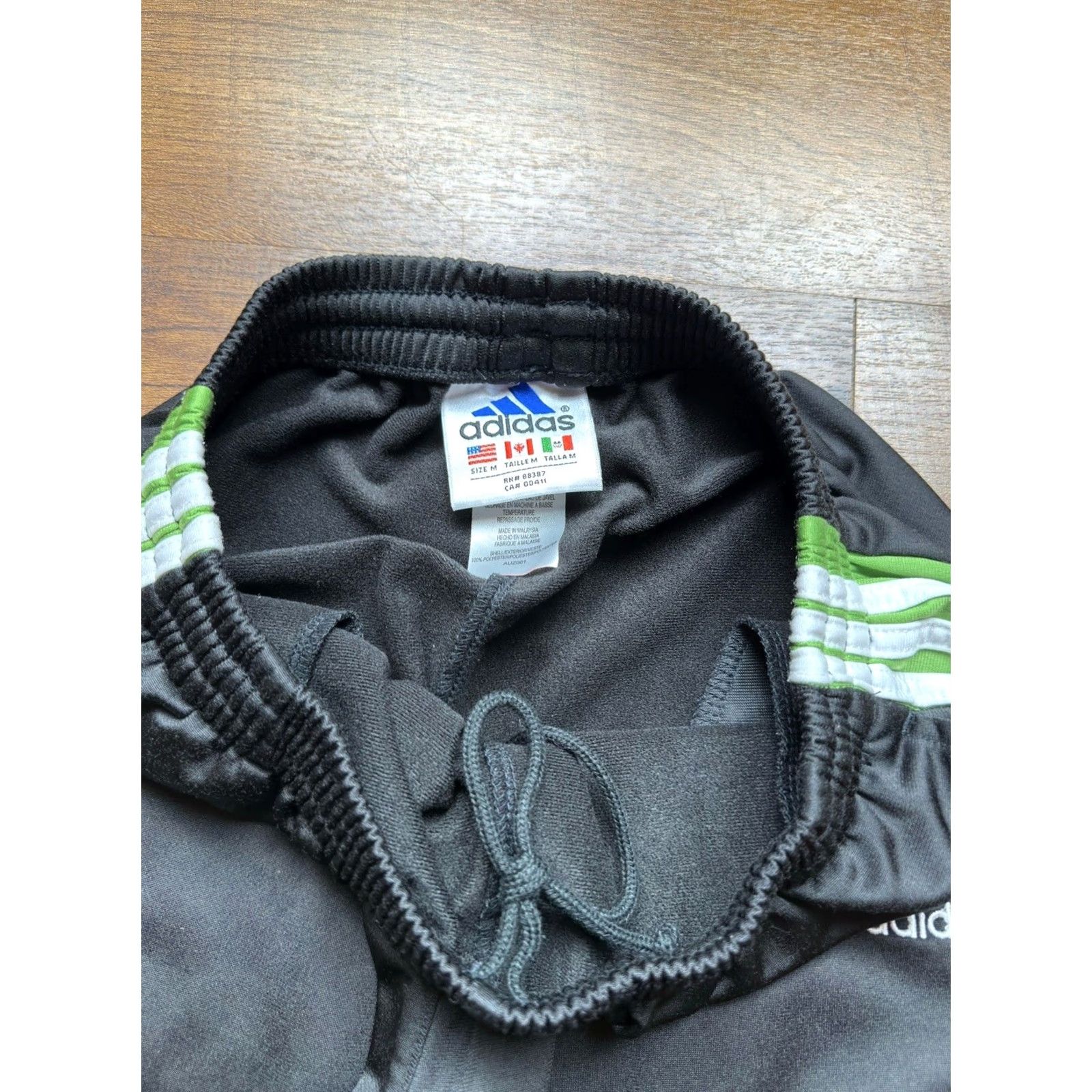 Adidas VINTAGE Adidas Track Pants Mens M 30 Inseam Black Green Tear Away Pockets Elastic Waist 90s Size US 31 - 6 Thumbnail