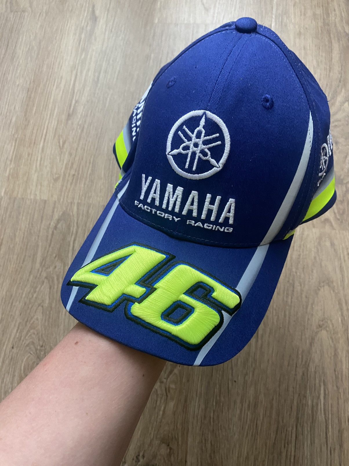 Vintage Vintage Valentino Rossi Y2K Racing Cap 46 Yamaha Racing Size ONE SIZE - 3 Thumbnail