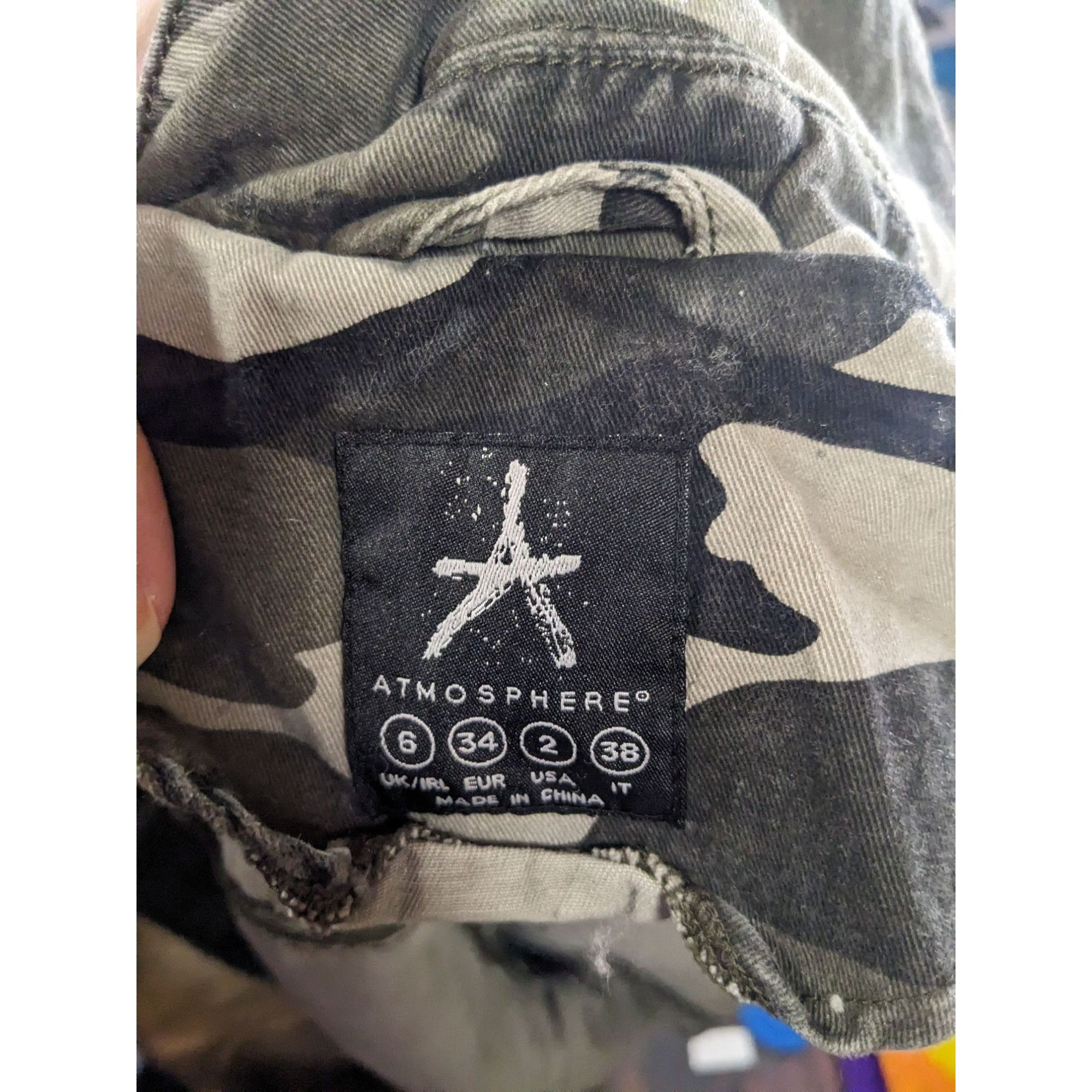 Other Vintage Atmosphere Camo Jacket With Floral Embroidery Button Size XS / US 0-2 / IT 36-38 - 4 Thumbnail