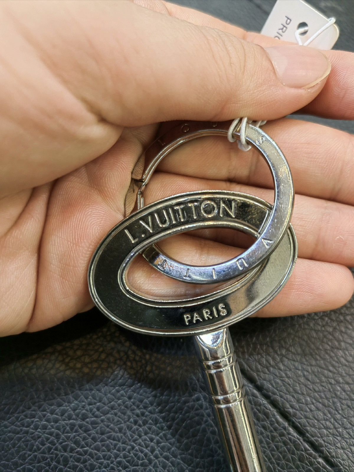 Louis Vuitton LOUIS VUITTON Travel Key Key Holder Silver Size ONE SIZE - 4 Thumbnail