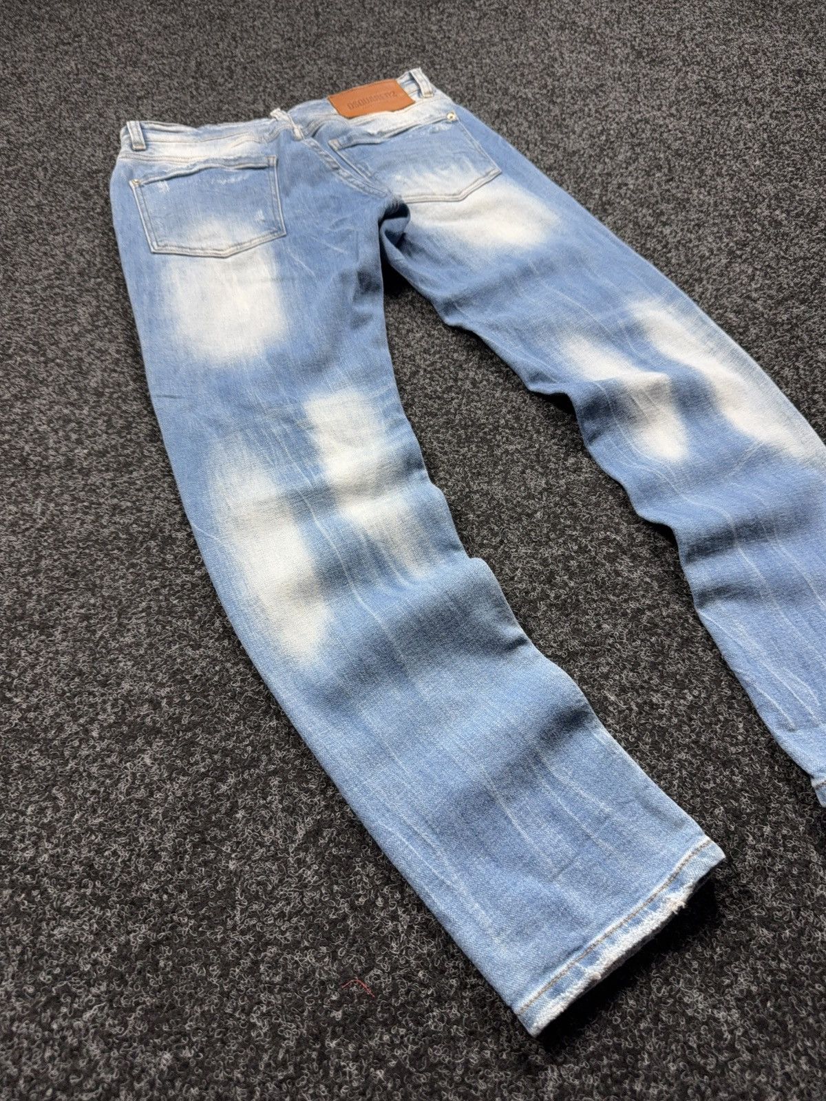 Dsquared2 Luxury 00s Dsquared2 Distressed Light Wash Straight Jeans Size US 32 / EU 48 - 12 Thumbnail