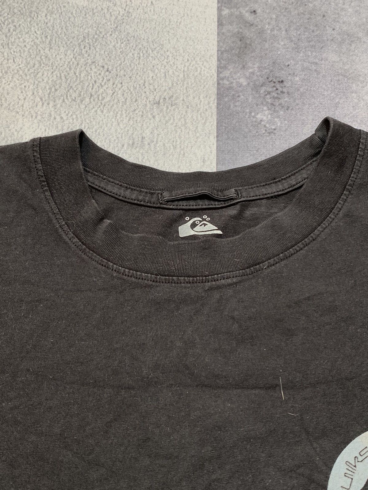 Quiksilver × Vintage Vintage Y2K Quiksilver sunfafed tee biglogo streetwear sizeS Size S / US 4 / IT 40 - 9 Thumbnail