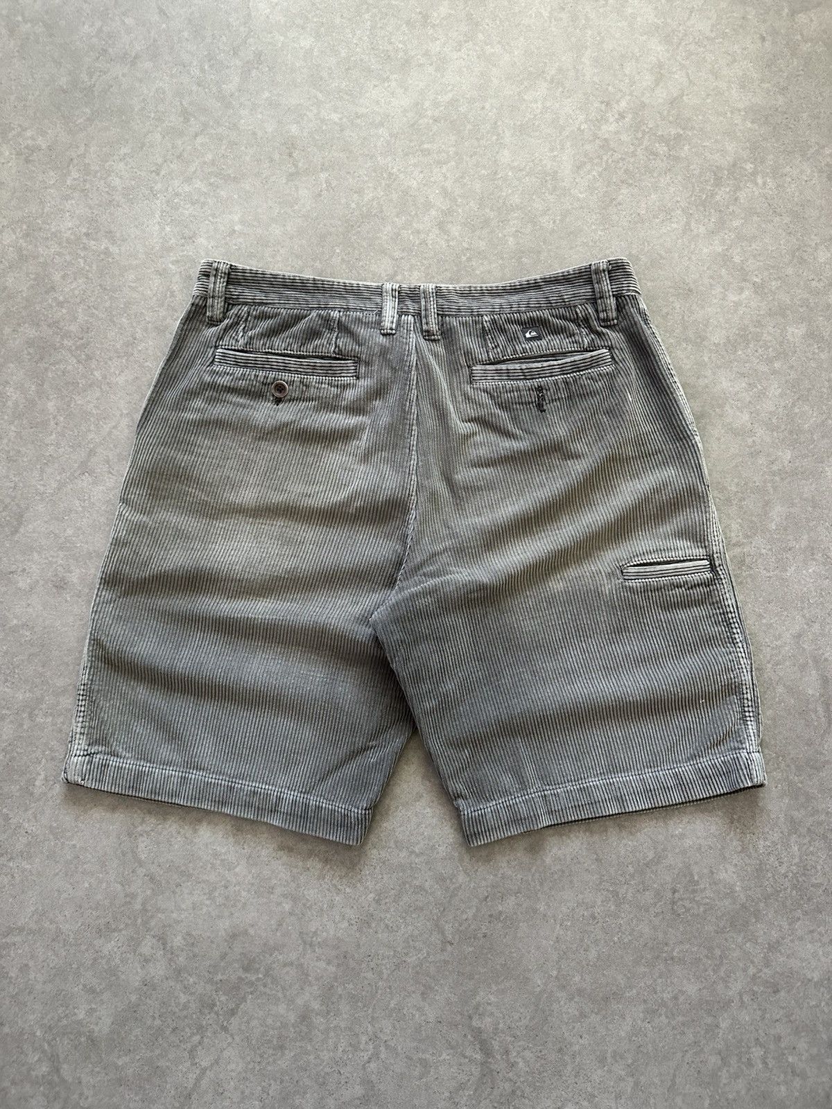 Quiksilver Vintage Quiksilver Corduroy Shorts Y2K Faded Skater Surfer Size US 36 / EU 52 - 2 Thumbnail