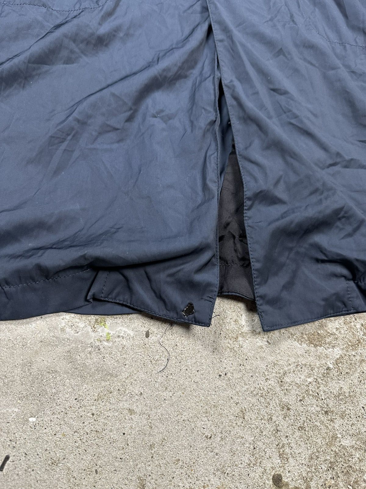 Acne Studios Acne Studios Navy Rain Coat Windbreaker Size US L / EU 52-54 / 3 - 3 Thumbnail