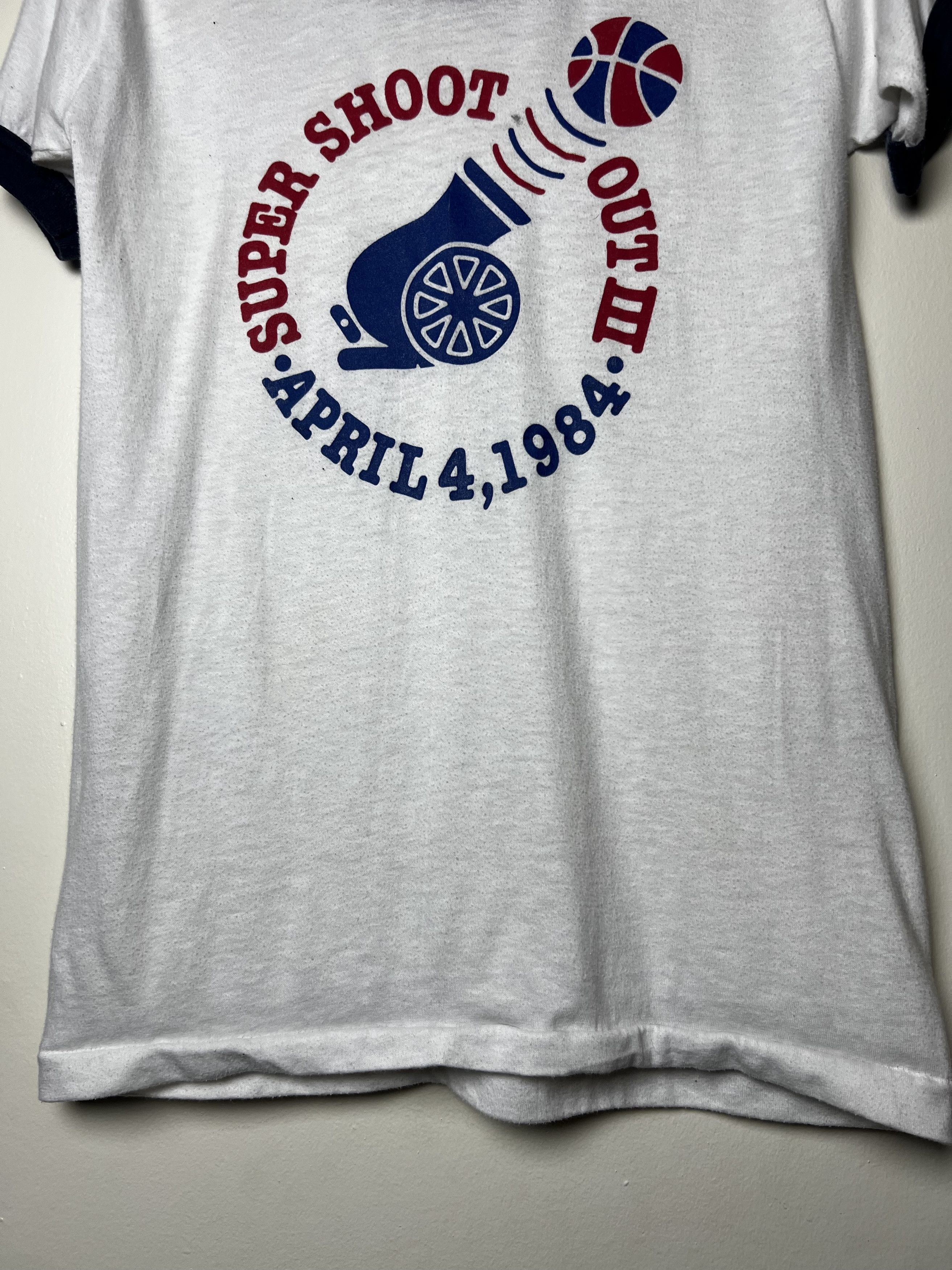 Vintage Vintage Super Shoot Out 3 - April 4, 1984 Basketball T-Shirt Size US M / EU 48-50 / 2 - 7 Thumbnail