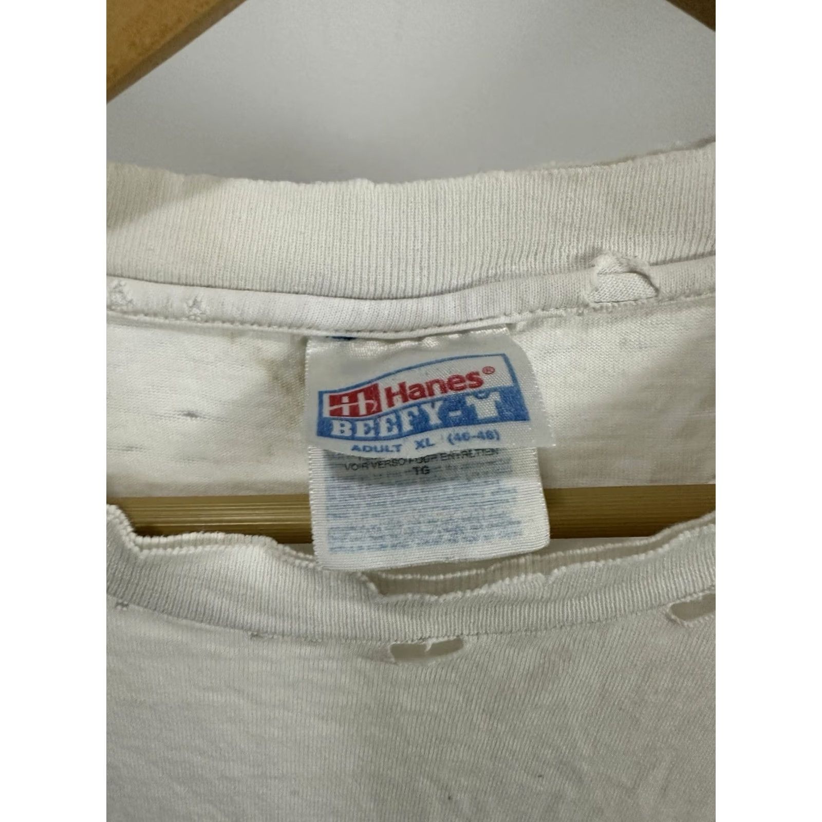 Hanes VINTAGE Hanes T-Shirt Peace Sign Distressed White XL Mens Shirt Large Distressedfest Grunge 90s Style Size US XL / EU 56 / 4 - 3 Thumbnail