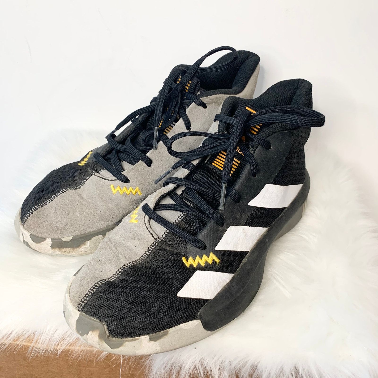Adidas Adidas Pro Next 2019 Basketball Shoes Mens Size 6 Size US 6 / EU 39 - 1 Thumbnail