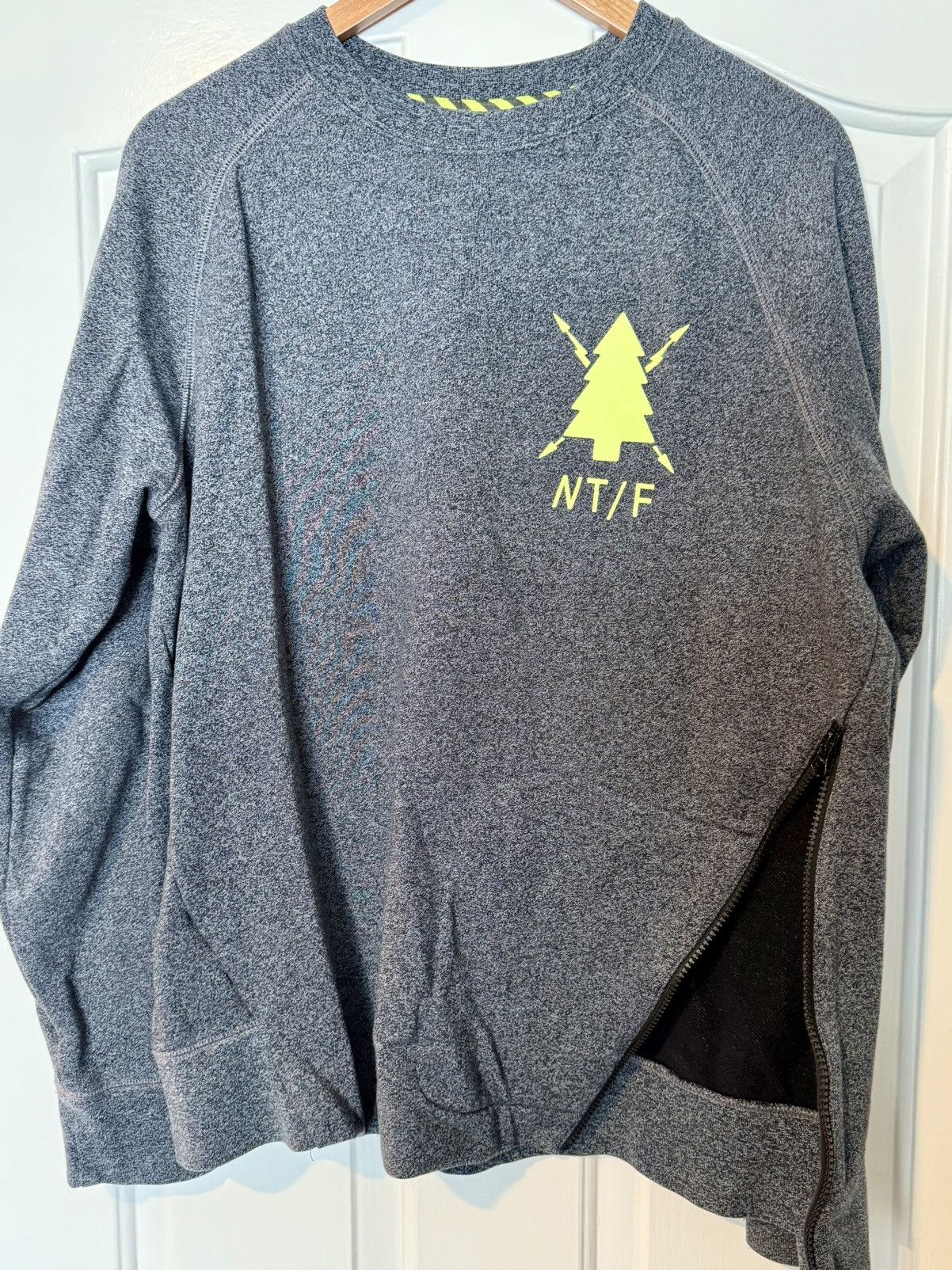 Nike Nike Therma-Fit Crewneck Sweatshirt L – NT/F Neon Tree Size US L / EU 52-54 / 3 - 3 Thumbnail