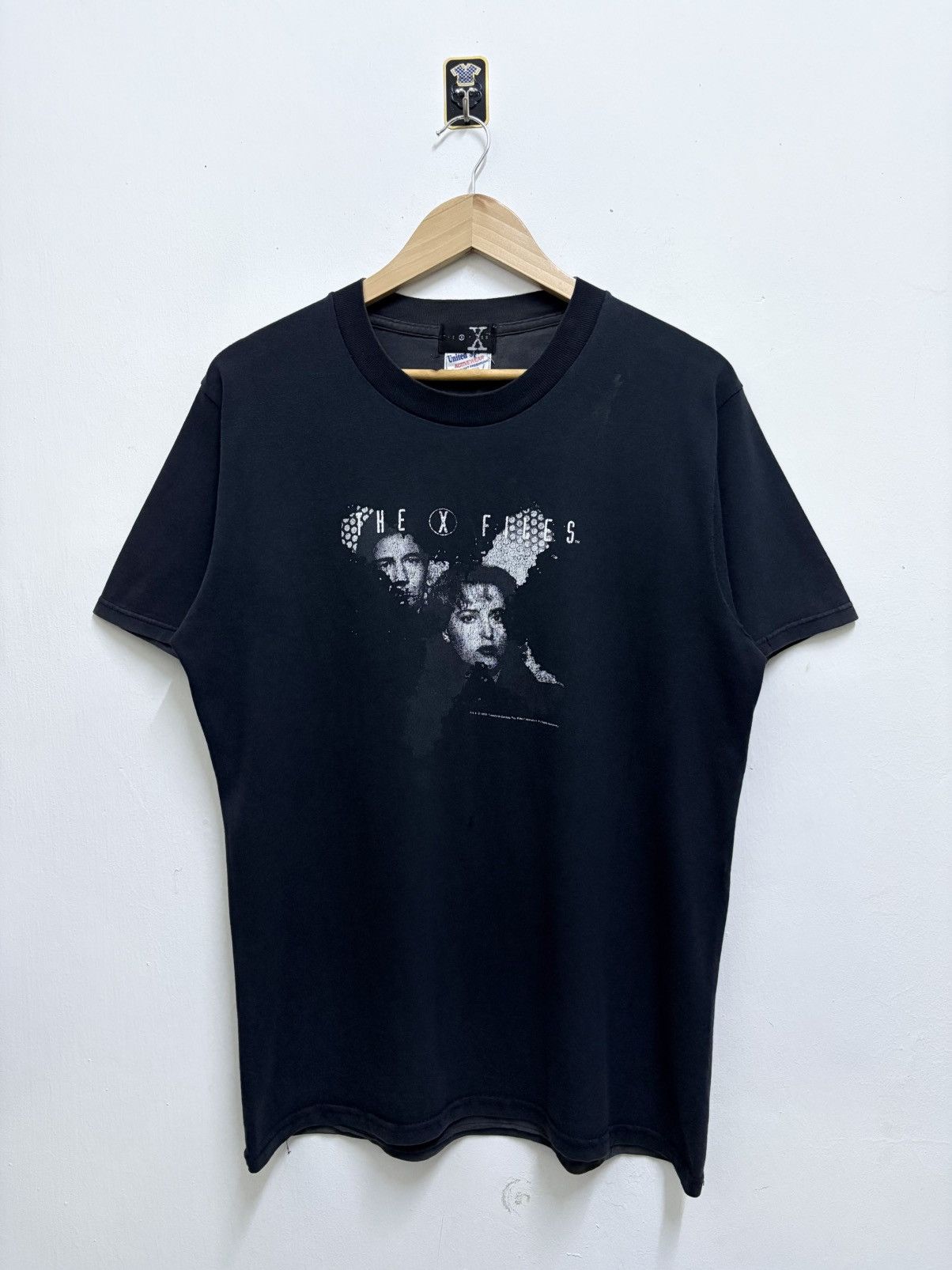 Vintage Vintage 90's Drama Series - The X Files / Thriller T-Shirt Size US M / EU 48-50 / 2 - 1 Thumbnail