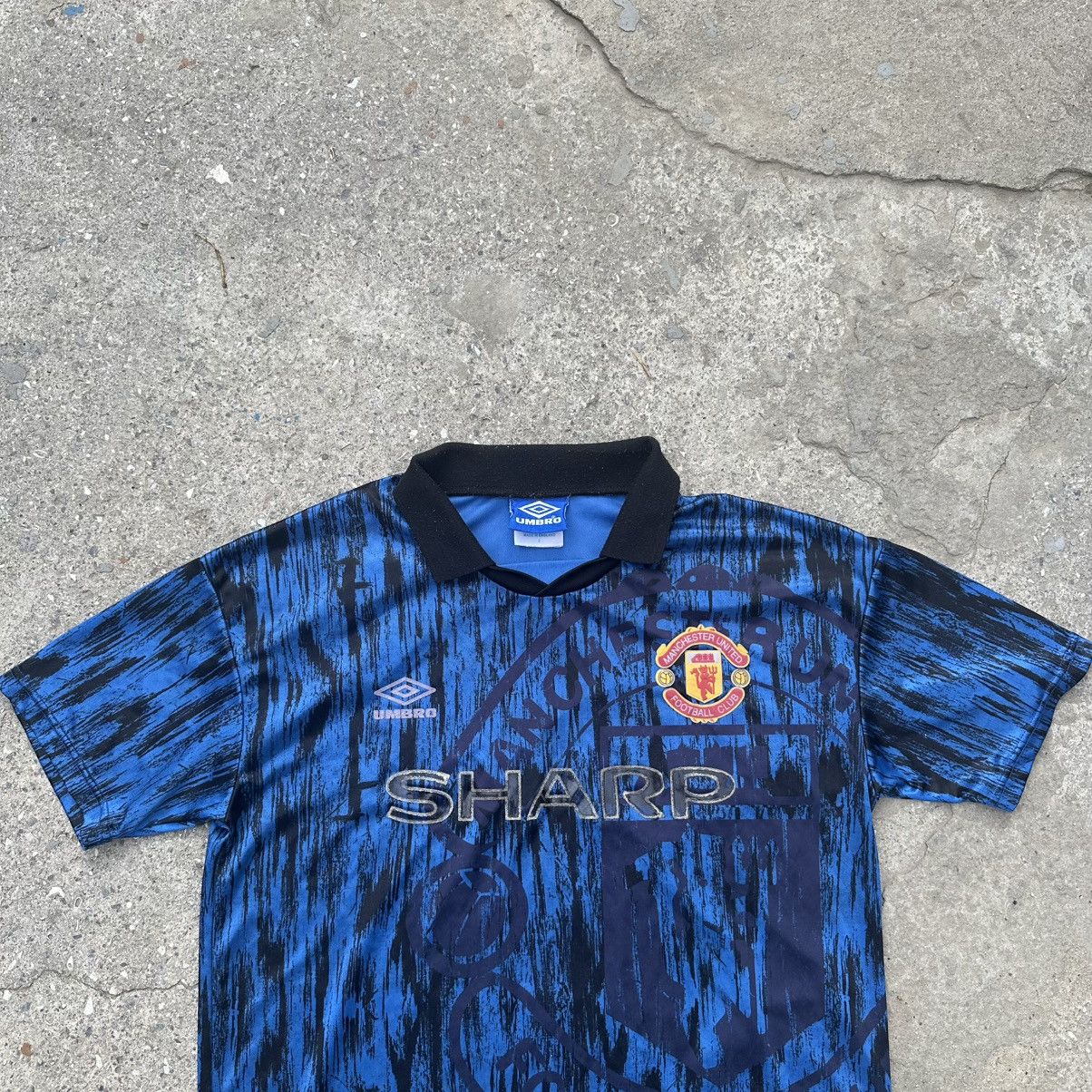 Umbro VNTG Umbro Manchester United Sharp football tee jersey Size US L / EU 52-54 / 3 - 3 Thumbnail