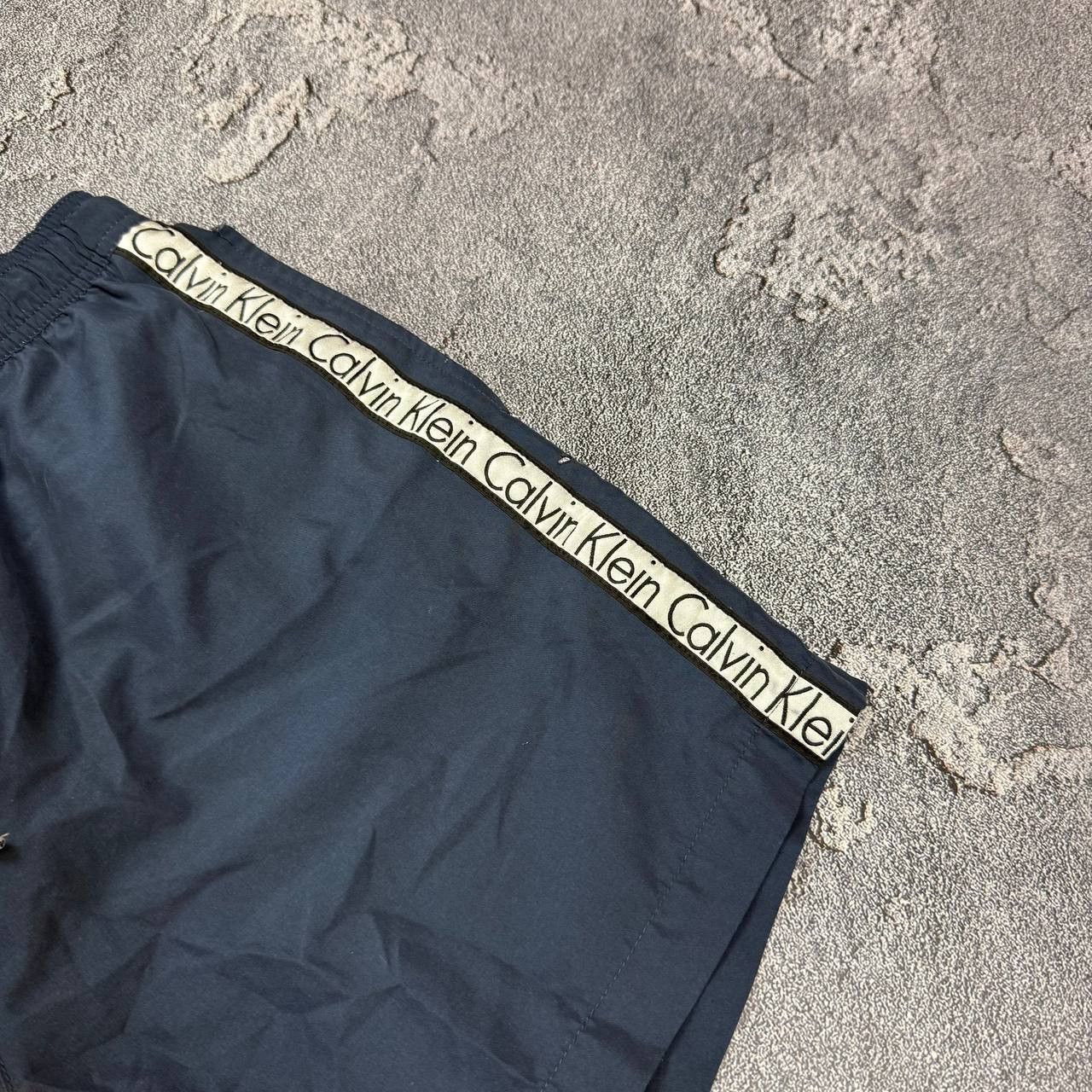 Calvin Klein Vintage Calvin Klein Shorts Black Logo Casual Streetwear Size US 32 / EU 48 - 3 Thumbnail