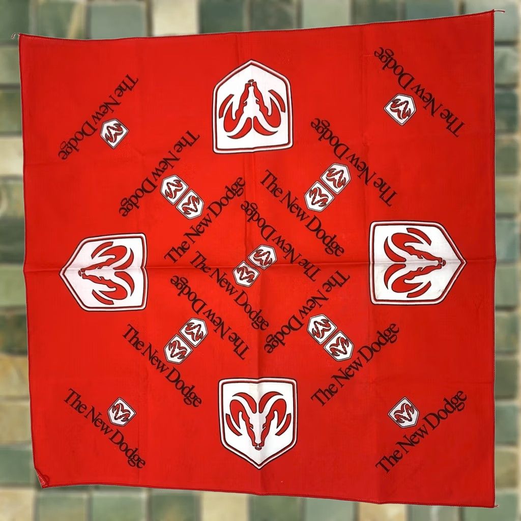 Vintage Vintage Red White Bandana - 21" x 21" Scarf Size ONE SIZE - 1 Thumbnail