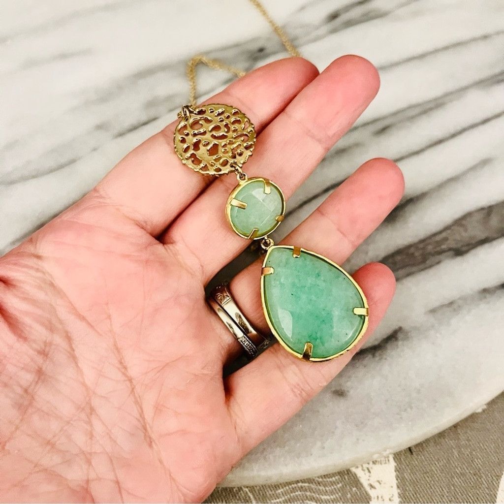 Jewelry Green Aventurine Gemstone Pendant Necklace Gold Toned Boho Size ONE SIZE - 4 Thumbnail