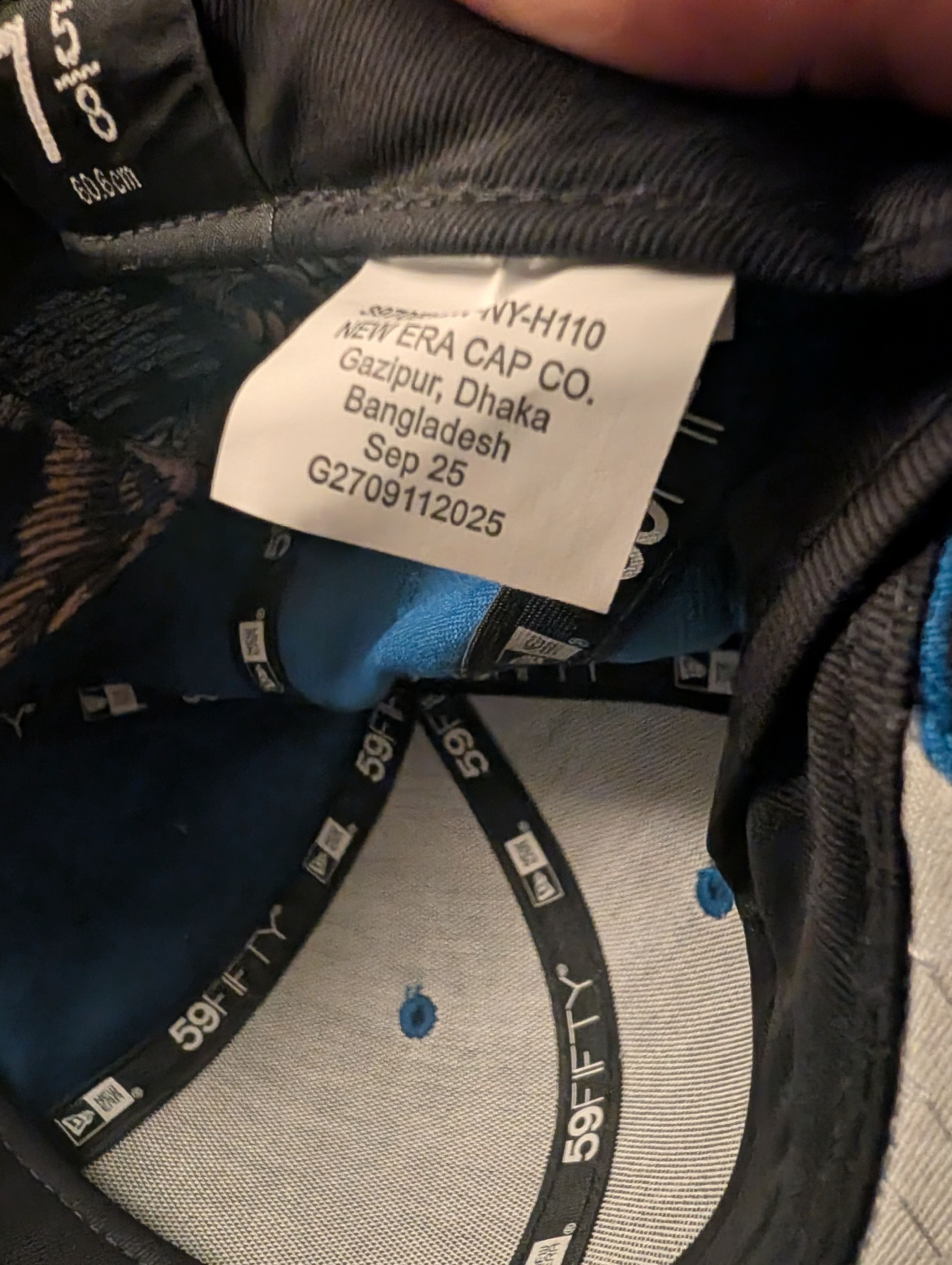 Supreme Supreme AINTHERO Logo Fitted Hat FW25 Royal 7 5/8 Size ONE SIZE - 4 Thumbnail