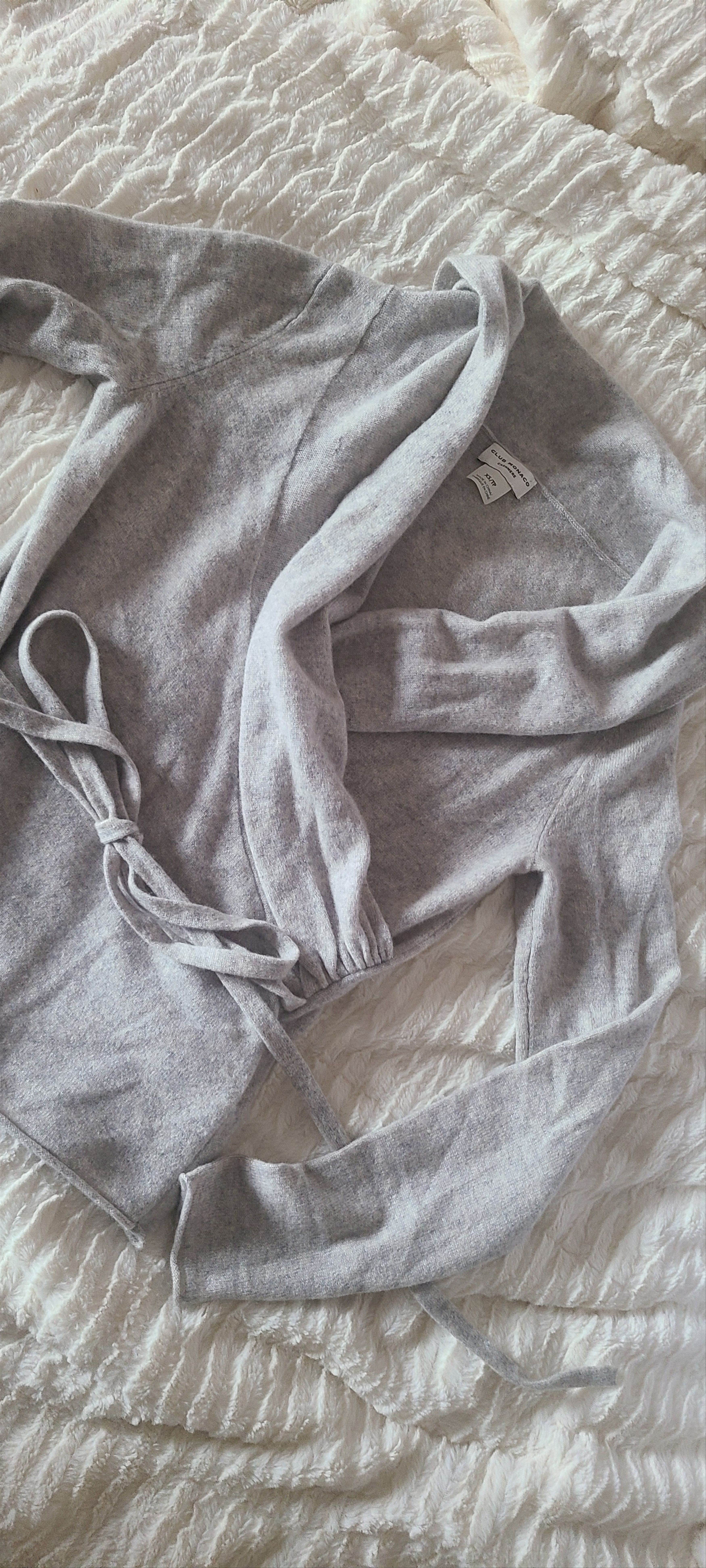 Club Monaco Club Monaco 100% Cashmere Sweater Luxury Minimalist Size XS / US 0-2 / IT 36-38 - 1 Thumbnail