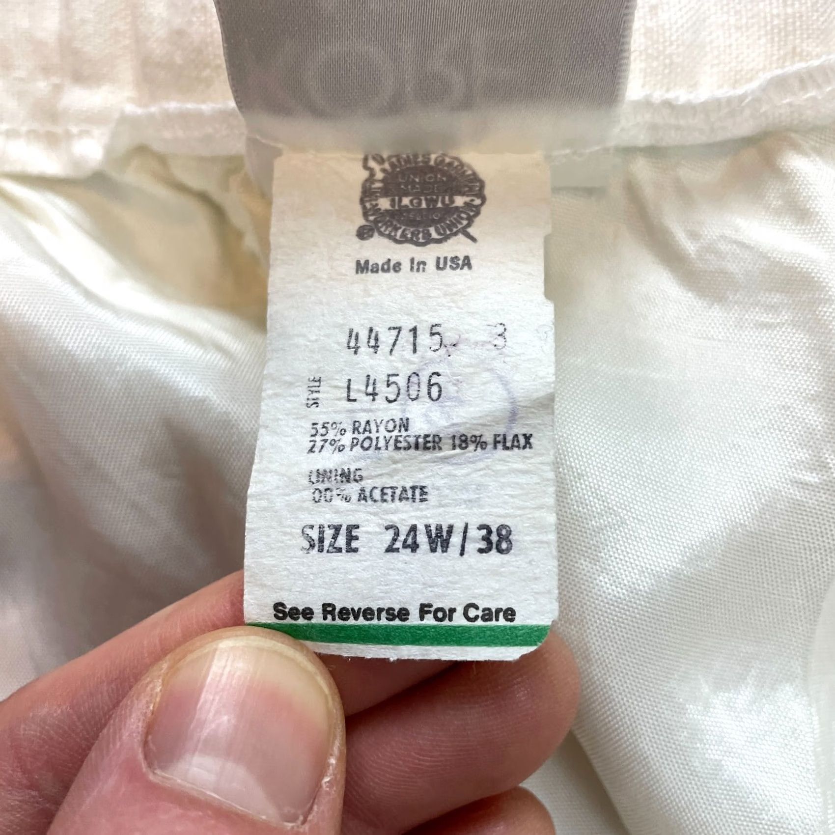 Vintage VINTAGE Koret Career A‑Line Skirt Womens 24W / 38 White Rayon Knee Length US Md. Size 42" / US 20 - 6 Thumbnail