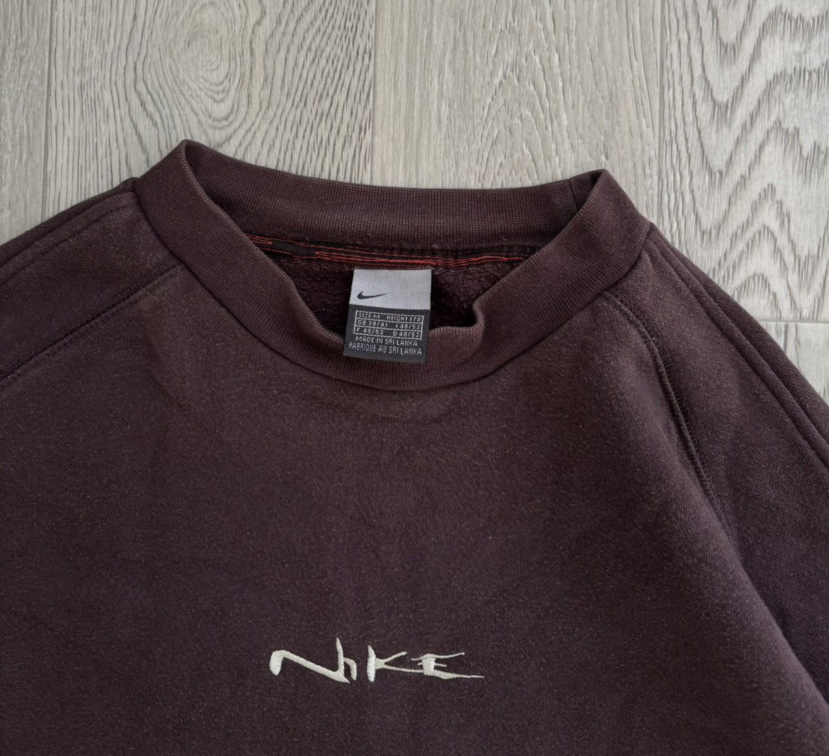 Nike 90s Nike Embroidered Sweatshirt Vintage Brown Zip Pocket ACG Size US M / EU 48-50 / 2 - 2 Thumbnail