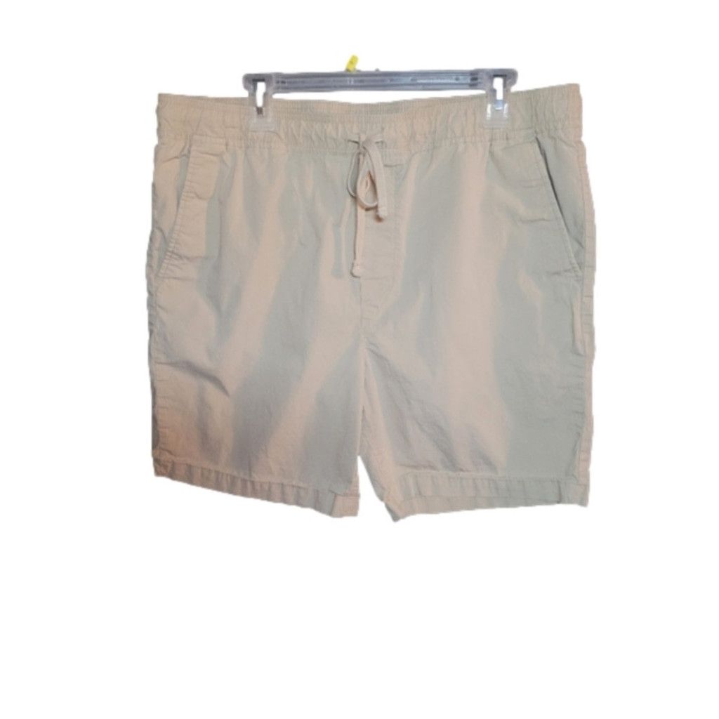 Banana Republic Banana Republic womens XL khaki shorts, NWOT Size 38" / US 16 / IT 52 - 1 Thumbnail