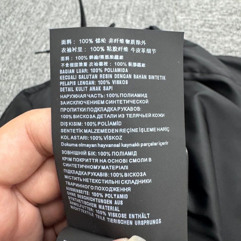 Prada Prada Velcro design nylon jacket 2502-Nextarrow Size US XXS / EU 40 - 7 Thumbnail