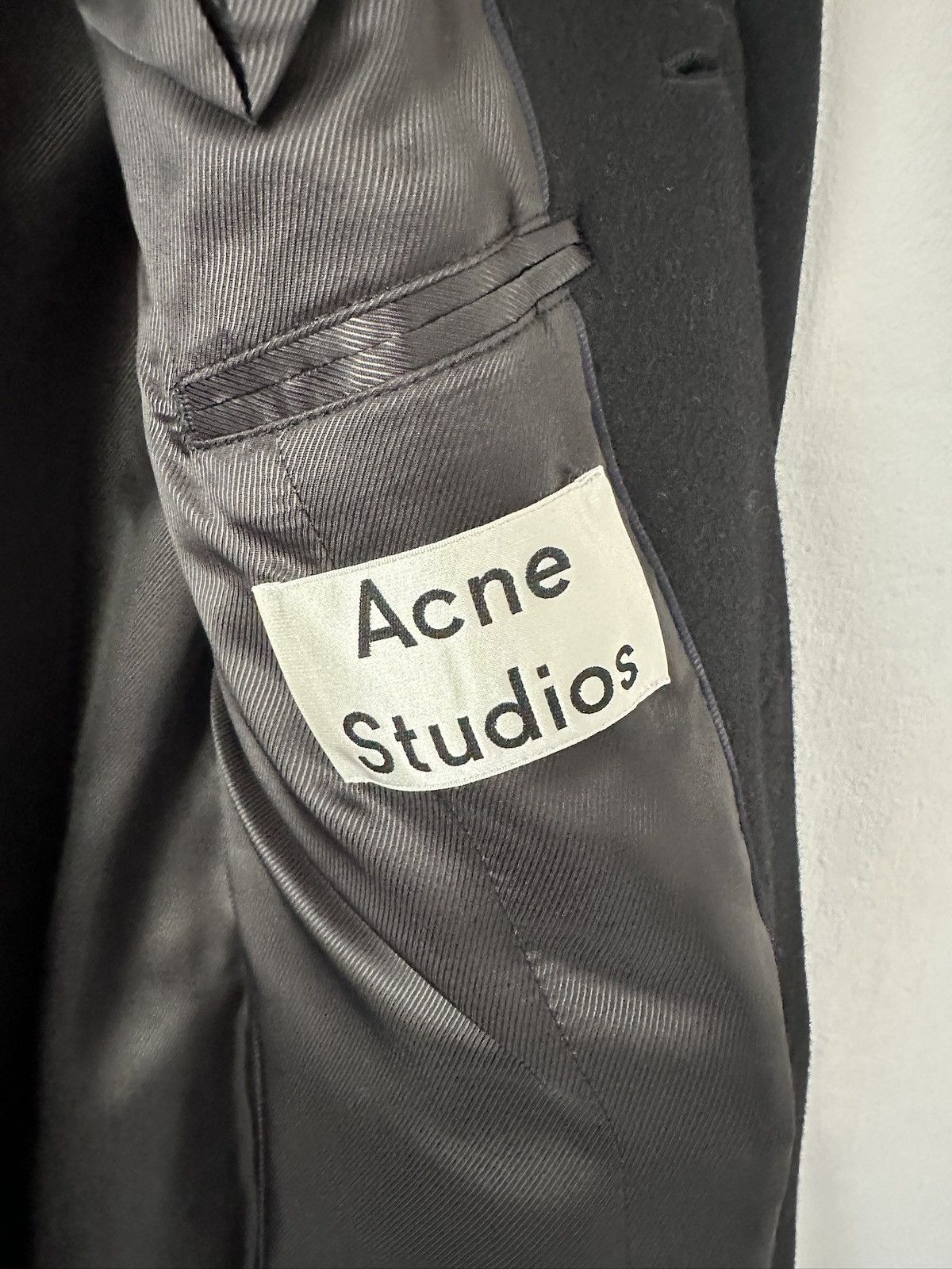 Acne Studios Garrett coat in black size 46 Size US S / EU 44-46 / 1 - 4 Thumbnail