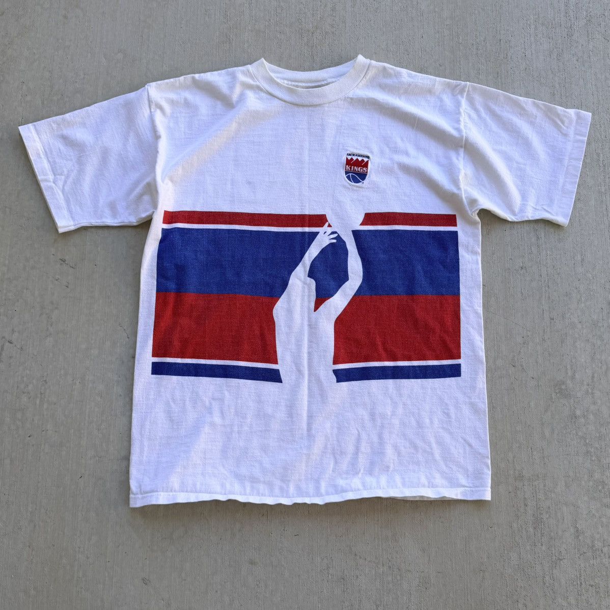 NBA Vintage Sacramento Kings T Shirt 80s Single Stitch USA NBA Size US L / EU 52-54 / 3 - 1 Thumbnail