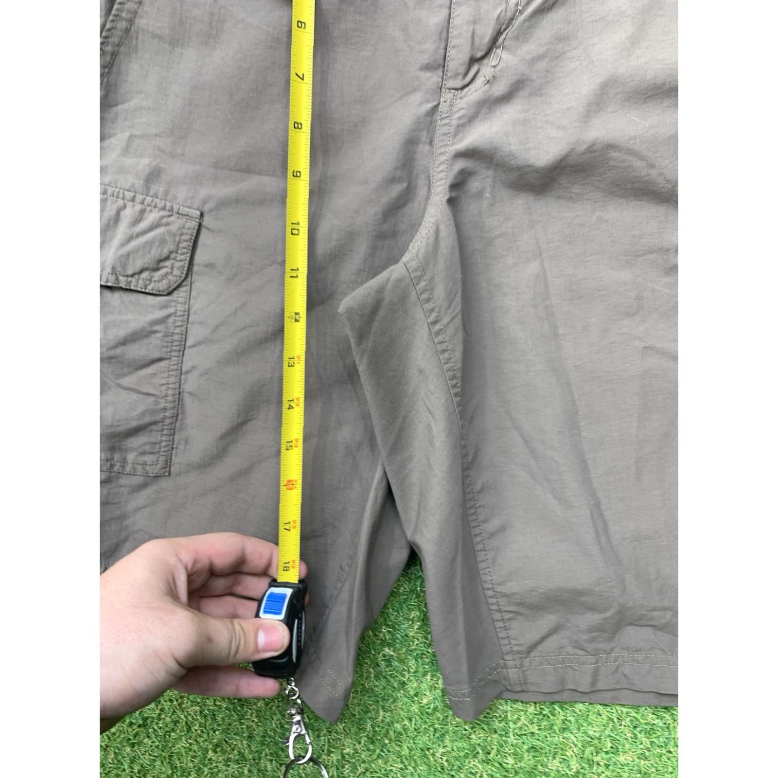 Eddie Bauer Eddie Bauer TraveX Shorts Mens 30 Casual Performance Chino Khaki Beige Hiking Size US 30 / EU 46 - 7 Thumbnail