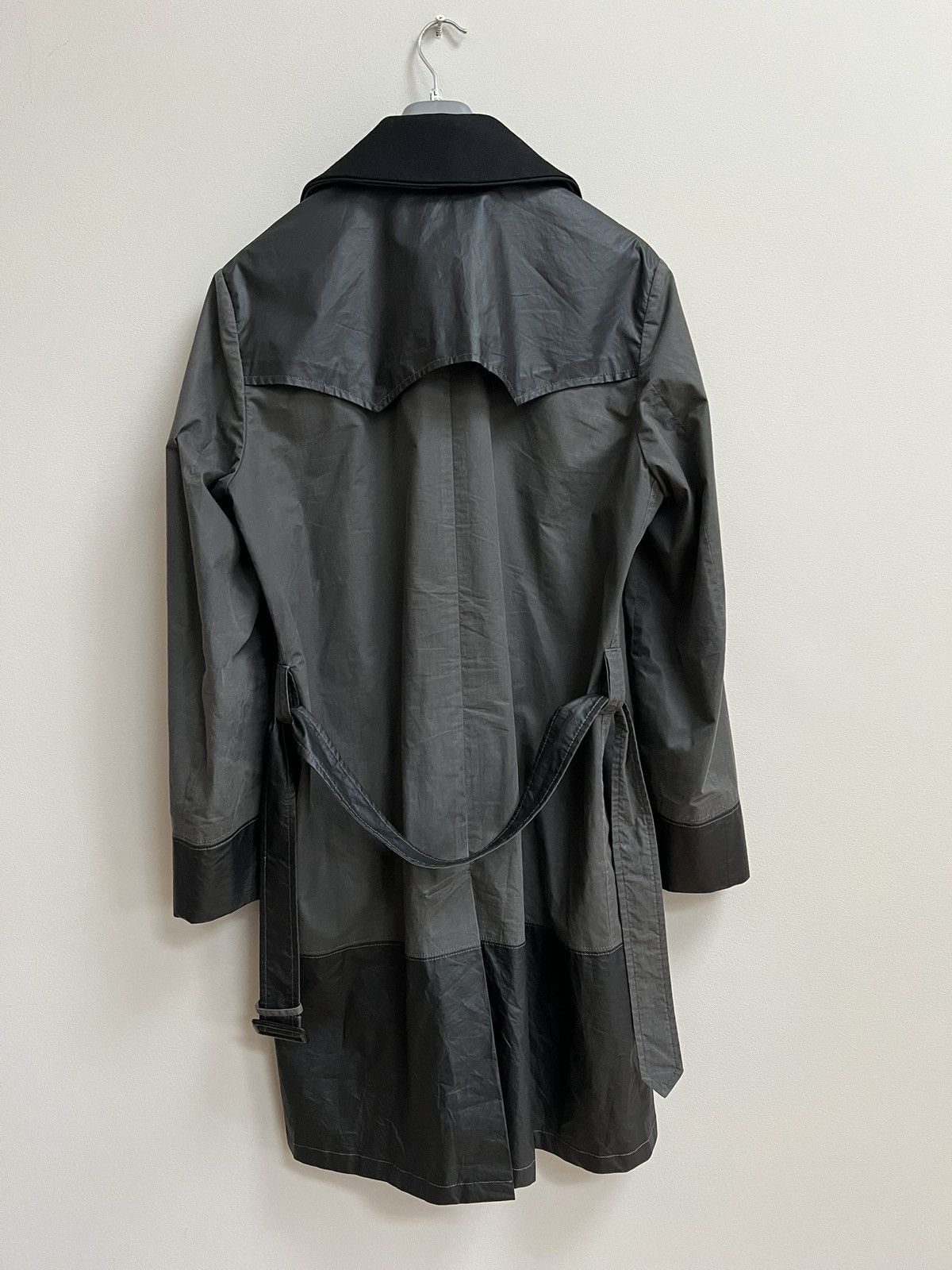 Maison Margiela Maison Margeila grey and black waxed trench coat Size US L / EU 52-54 / 3 - 6 Thumbnail