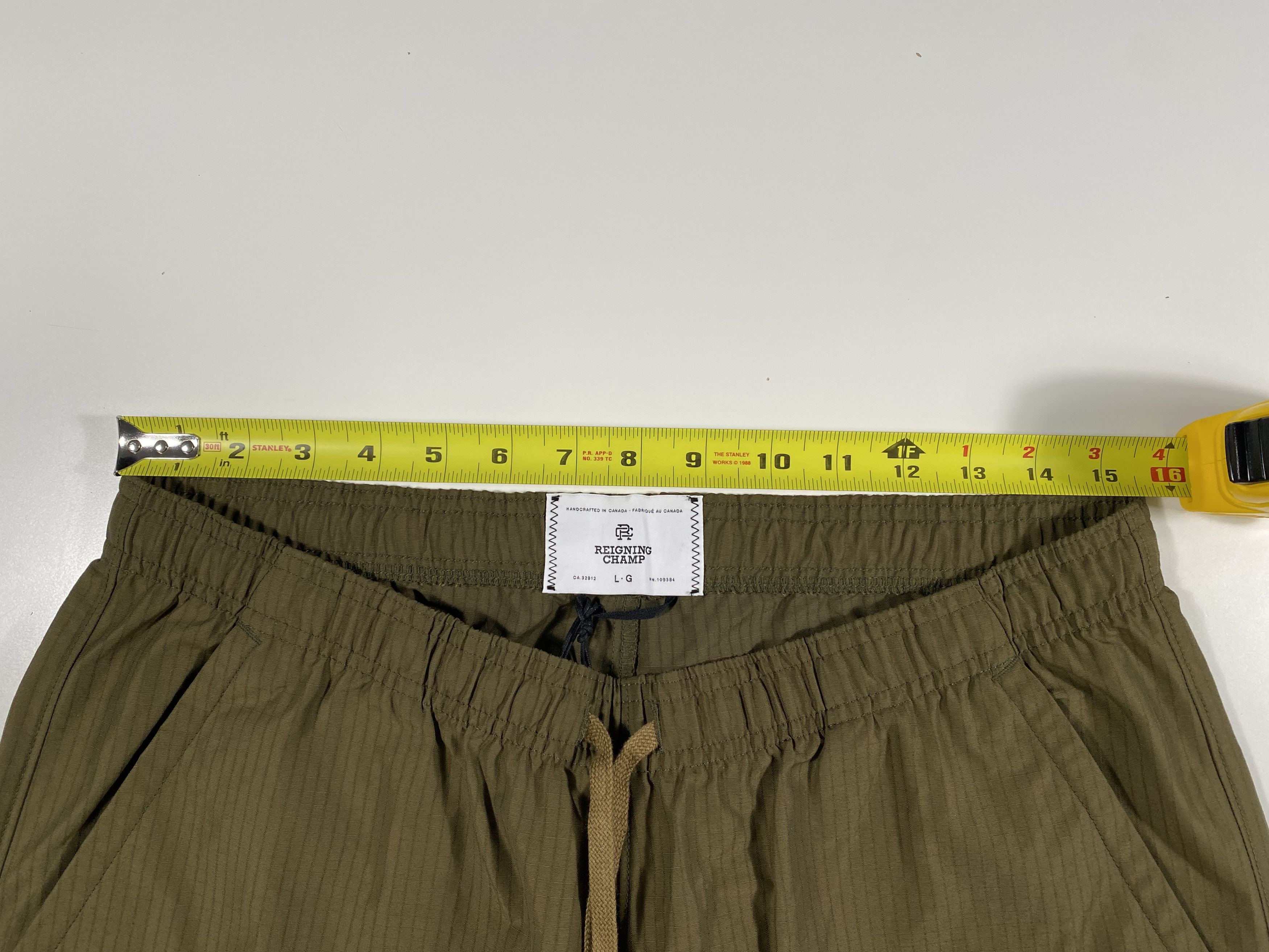 Reigning Champ Reigning Champ light pinstriped nylon trousers size large Size US 34 / EU 50 - 7 Thumbnail