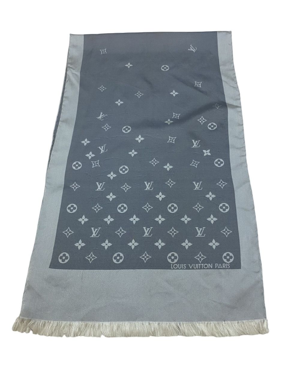 Louis Vuitton Louis Vuitton Monogram Silk Scarf Size ONE SIZE - 3 Thumbnail
