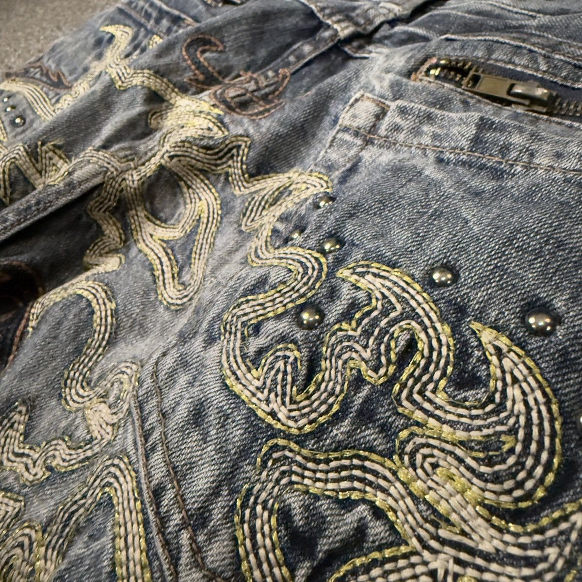 If Six Was Nine 90s Japanese Embroidered Tribal Oririn Seditionaries Denim Size US 33 - 9 Thumbnail