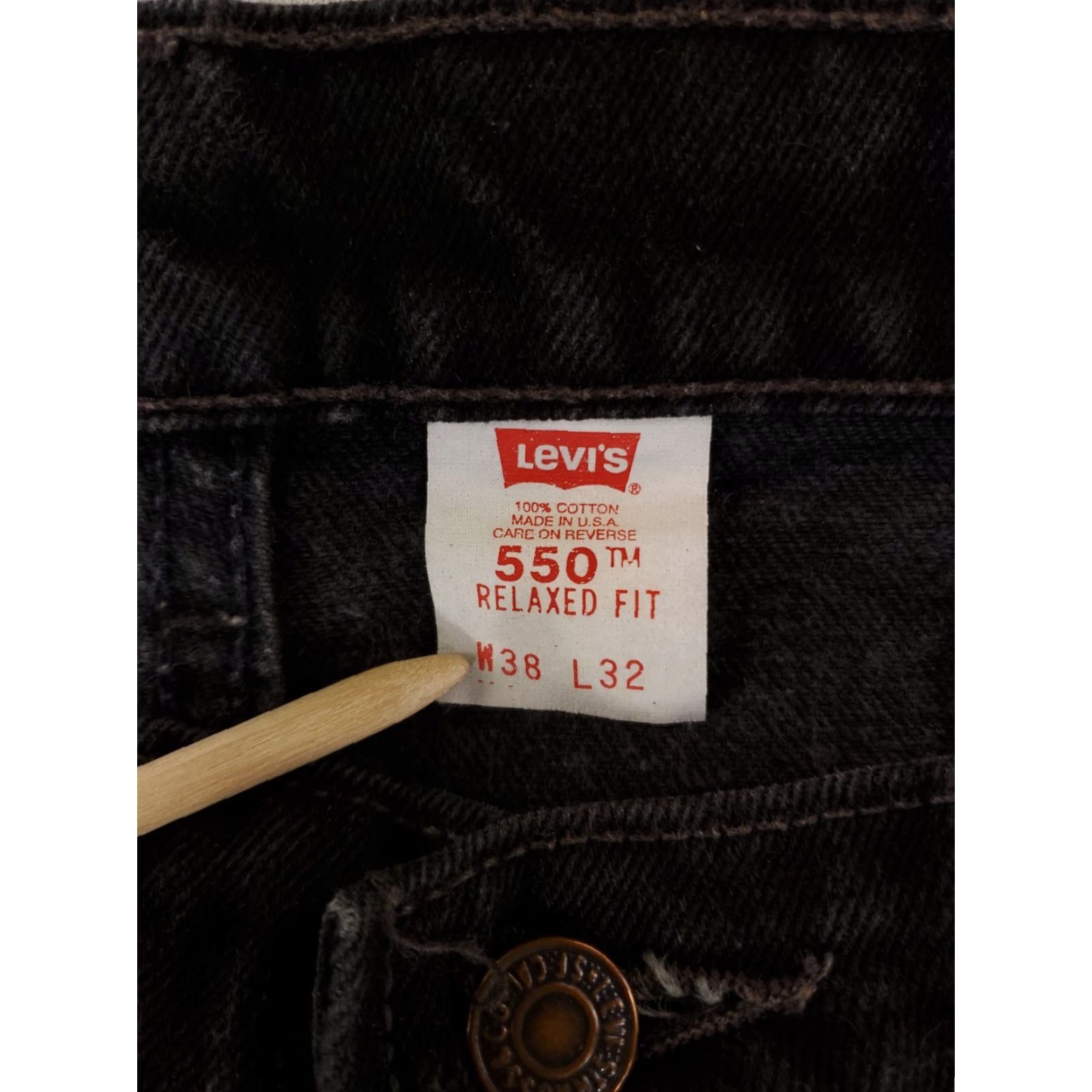 Levi's VINTAGE Levi's 550 Jeans Mens Black Made USA 37x32 Inseam 32 Tapered 90s VTG 38x32 Actual Size US 37 - 5 Thumbnail