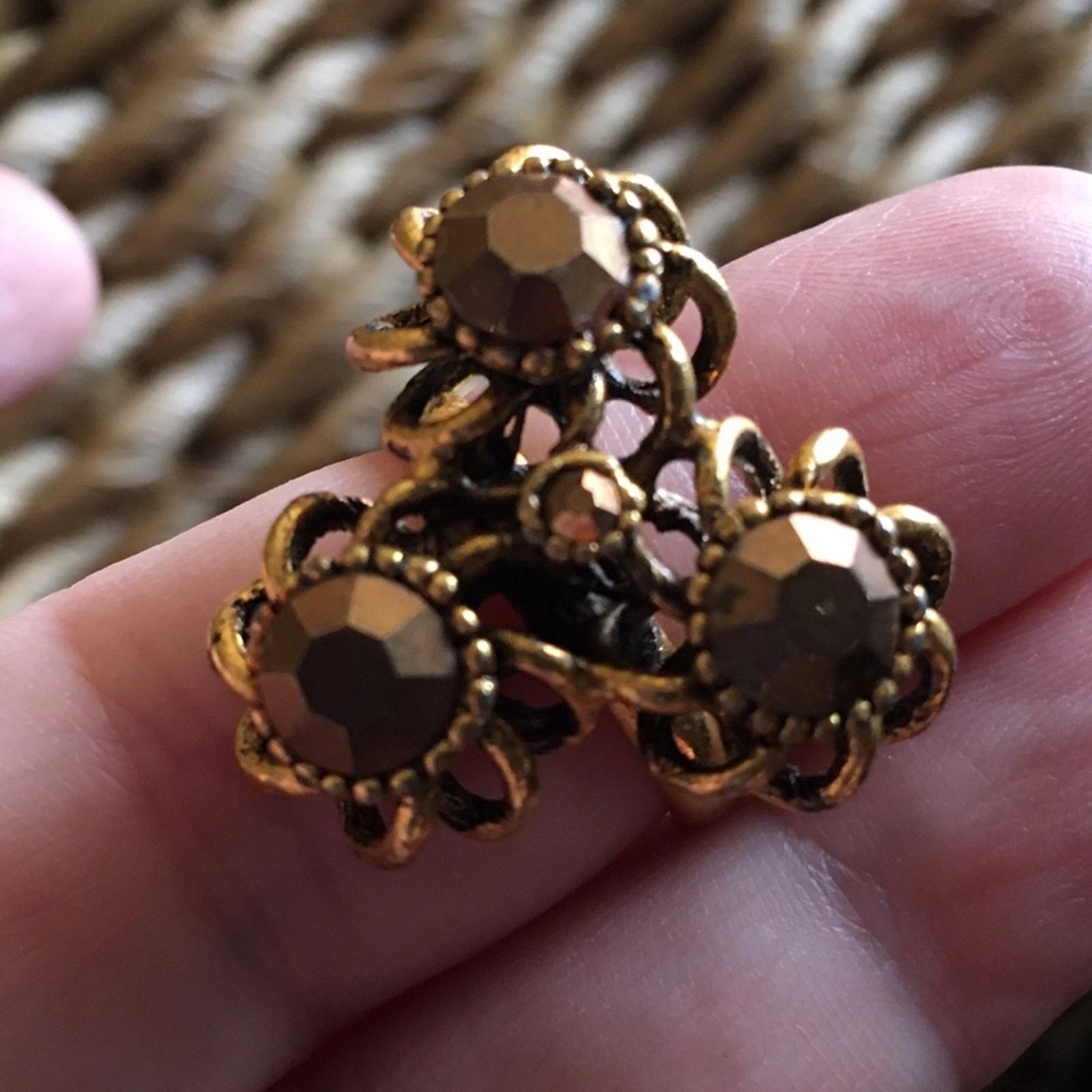 Vintage Vintage 60s gold tone faceted glass ring Size ONE SIZE - 6 Thumbnail