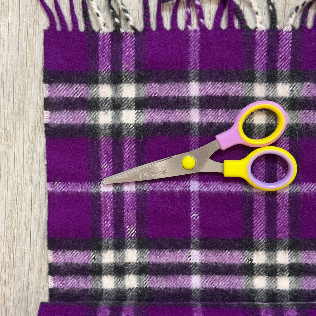 Burberry × Vintage Vintage Burberry Nova Check Purple 100% Cashmere Scarf Size ONE SIZE - 10 Thumbnail