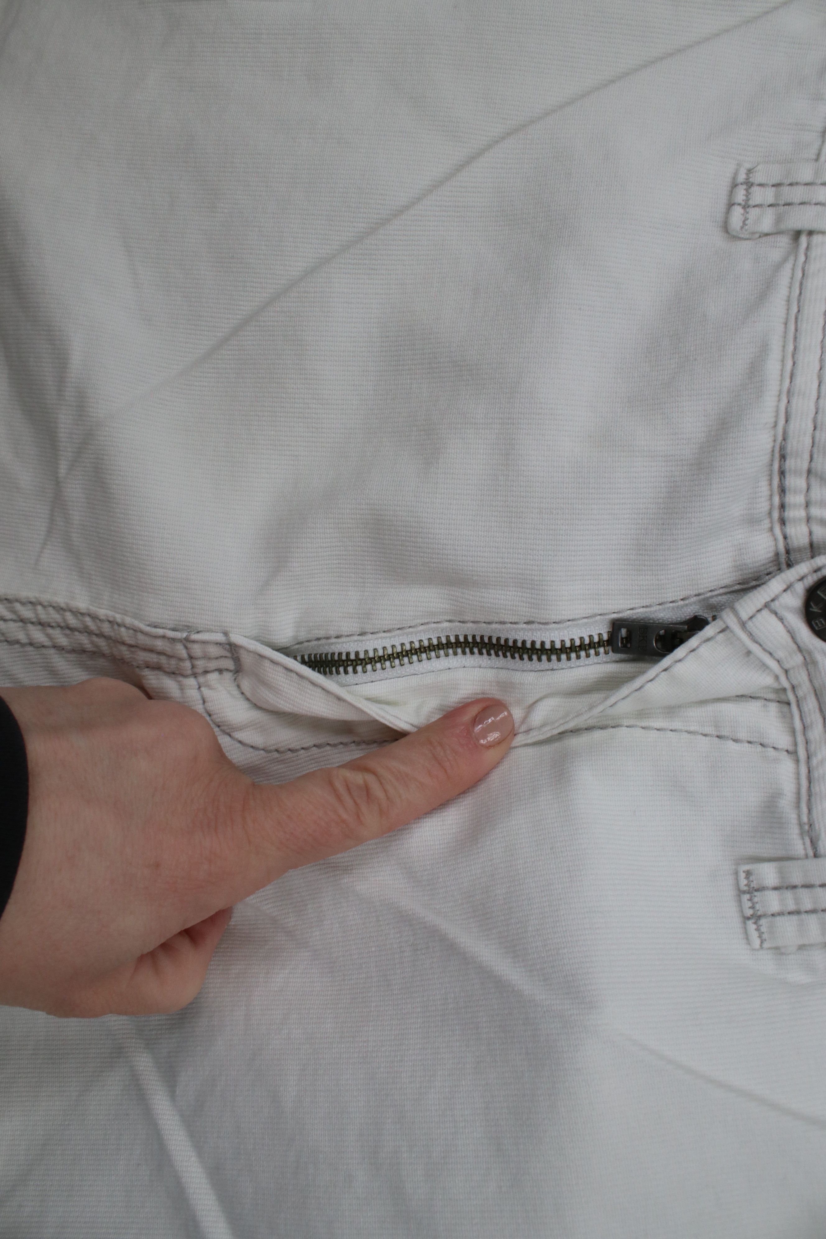 Vintage Buckle BKE Fit Baggy Ribbed Cargo Shorts White Cotton Size US 36 / EU 52 - 5 Thumbnail