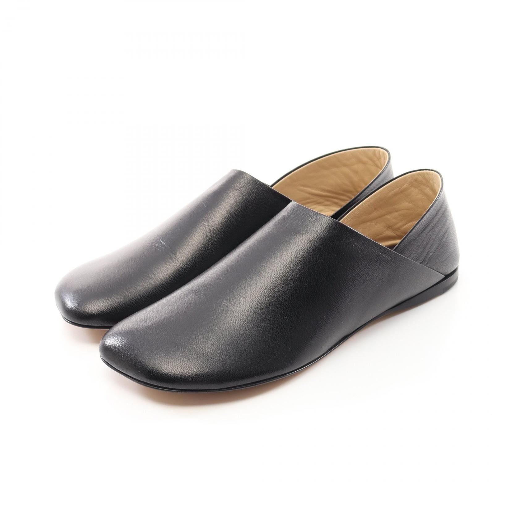 Loewe Loewe Toy Leather Slip-On Leather Shoes L814466X22110038 in Black, Women's