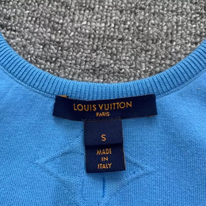 Louis Vuitton Louis Vuitton Full print vest with dark print of blue pres Size US S / EU 44-46 / 1 - 6 Thumbnail