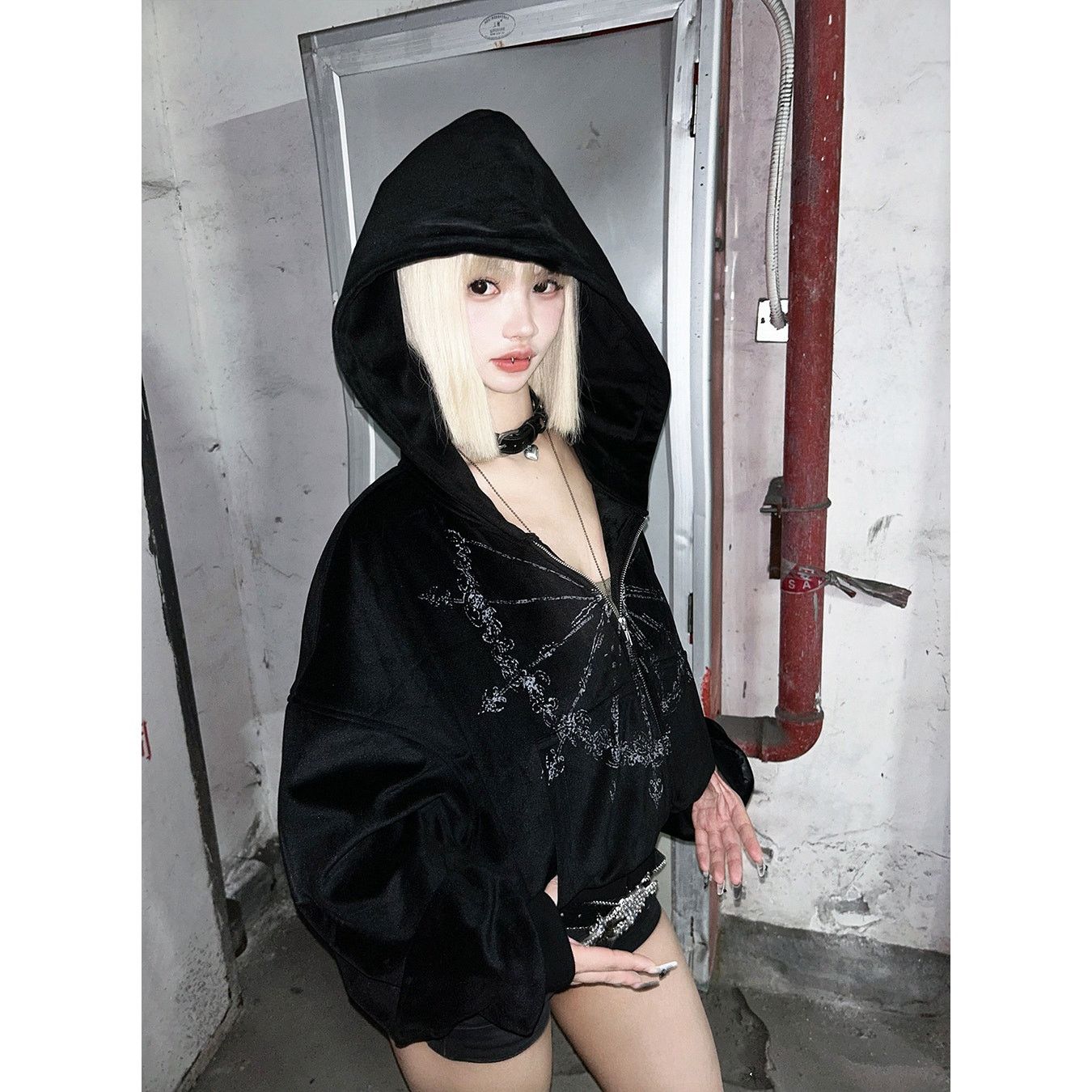 Japanese Brand × Juicy Couture Velvet Black Cropped Zip Up Hoodie size S Size S / US 4 / IT 40 - 8 Thumbnail