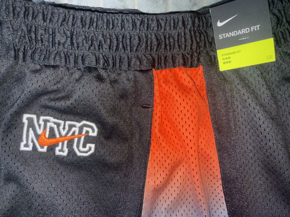 Kith × Nike Kith & Nike for New York Knicks Swingman Shorts (2020) (Med) Size US 32 / EU 48 - 5 Thumbnail