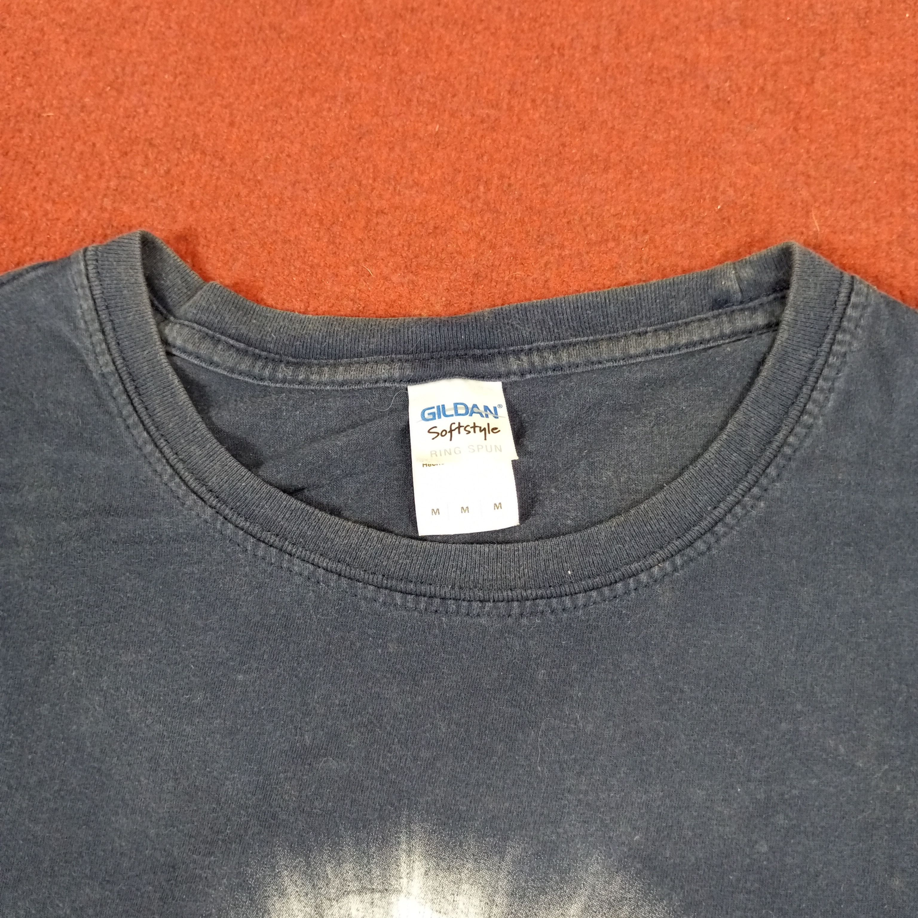 Band Tees × Vintage Taylor Swift World Tour Tshirt Size US M / EU 48-50 / 2 - 6 Thumbnail