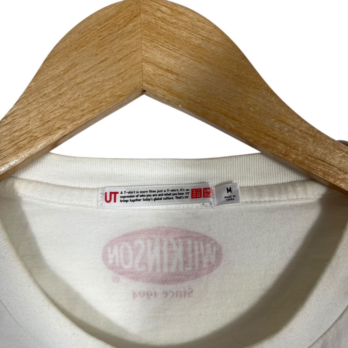 Uniqlo Uniqlo UT Wilkinson Bottle Graphic T Shirt White Japan Promo Size US M / EU 48-50 / 2 - 3 Thumbnail