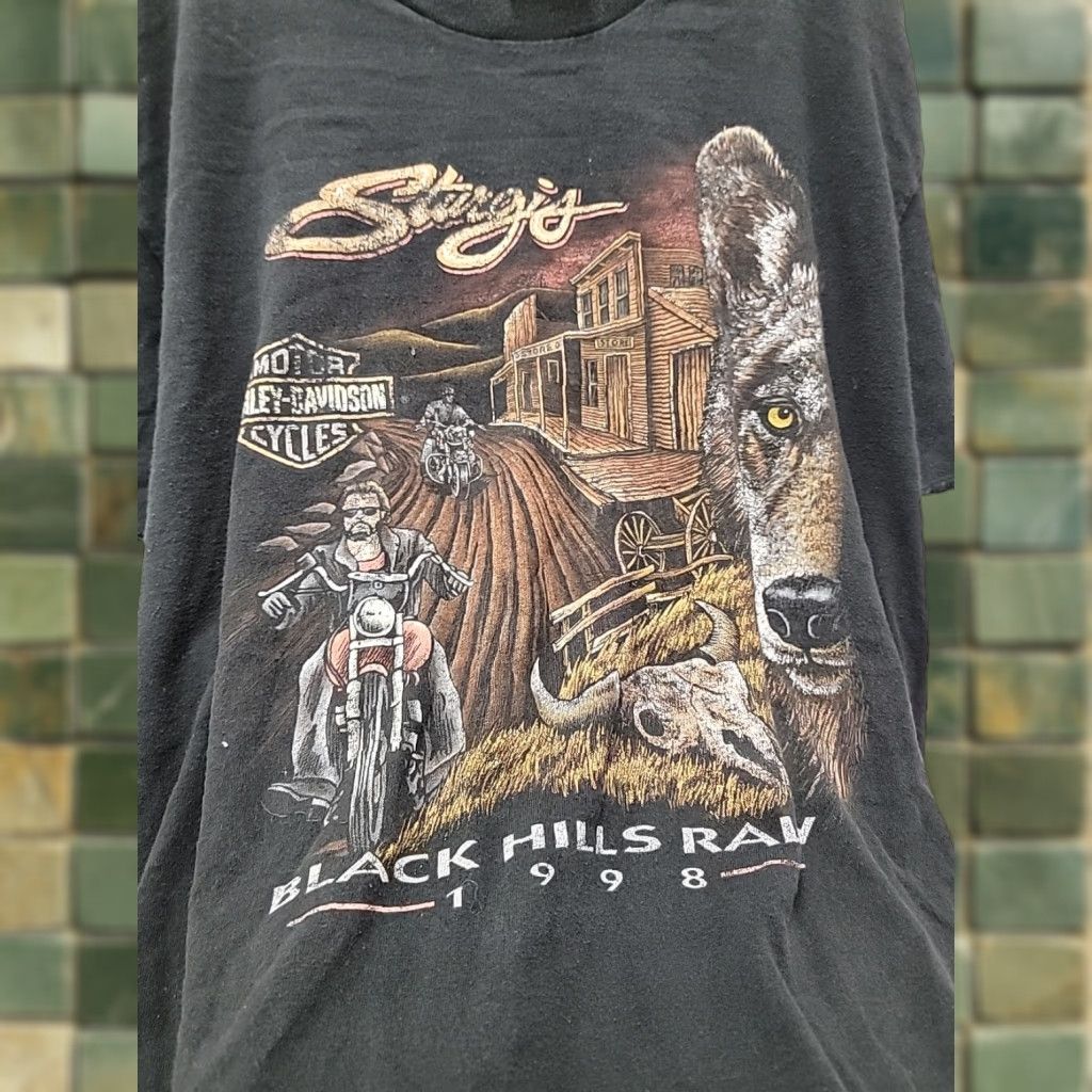 Harley Davidson VINTAGE Harley-Davidson Black Hills Rally Sturgis 1998 Graphic Tee Mens XL Shirt Adult XL Black Graphics 90s Motorcycle Biker Mens Size US XL / EU 56 / 4 - 1 Thumbnail