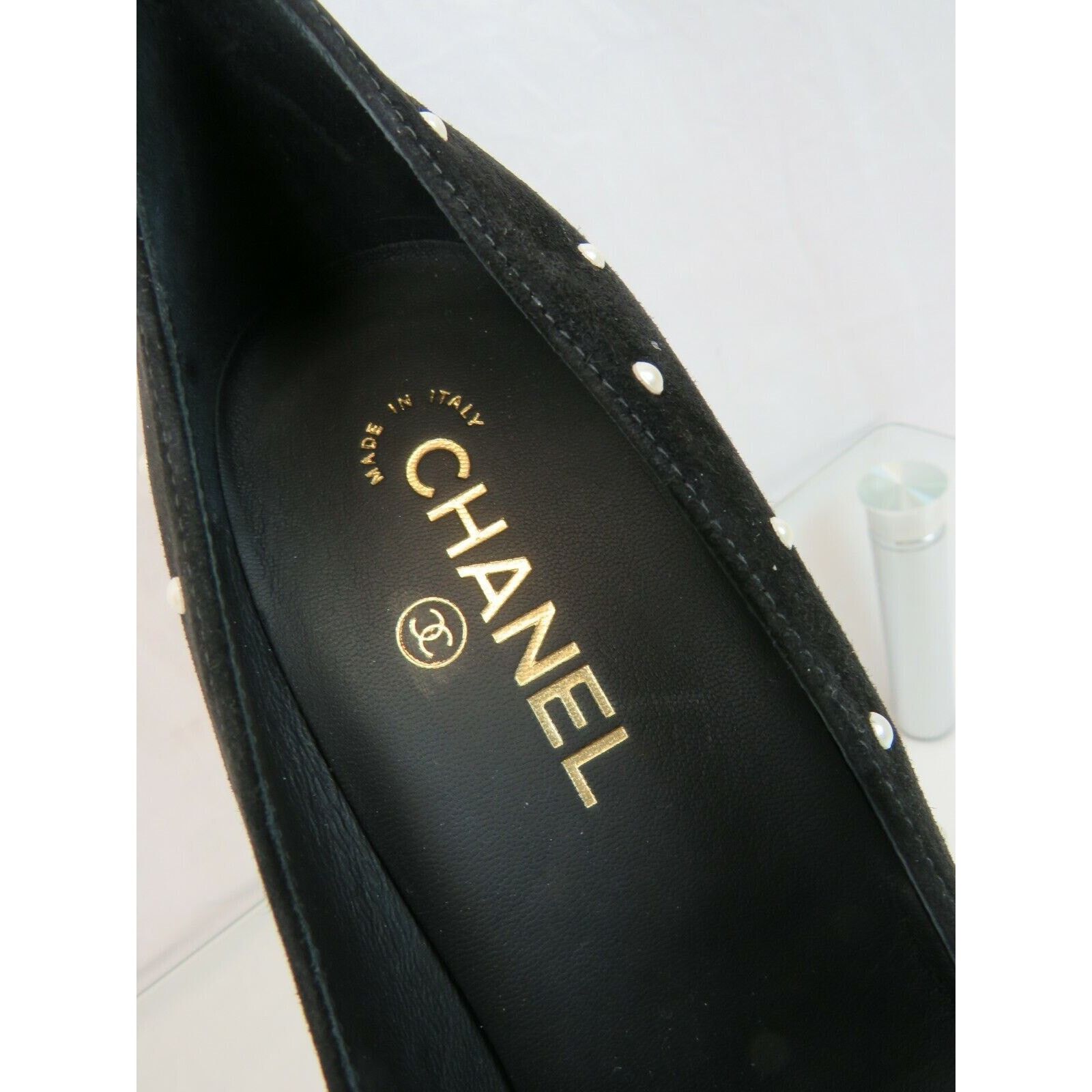Chanel G33422 BLACK SUEDE PATENT LEATHER CAP TOE PEARLS PUMPS 39 Size US 9 / IT 39 - 11 Thumbnail