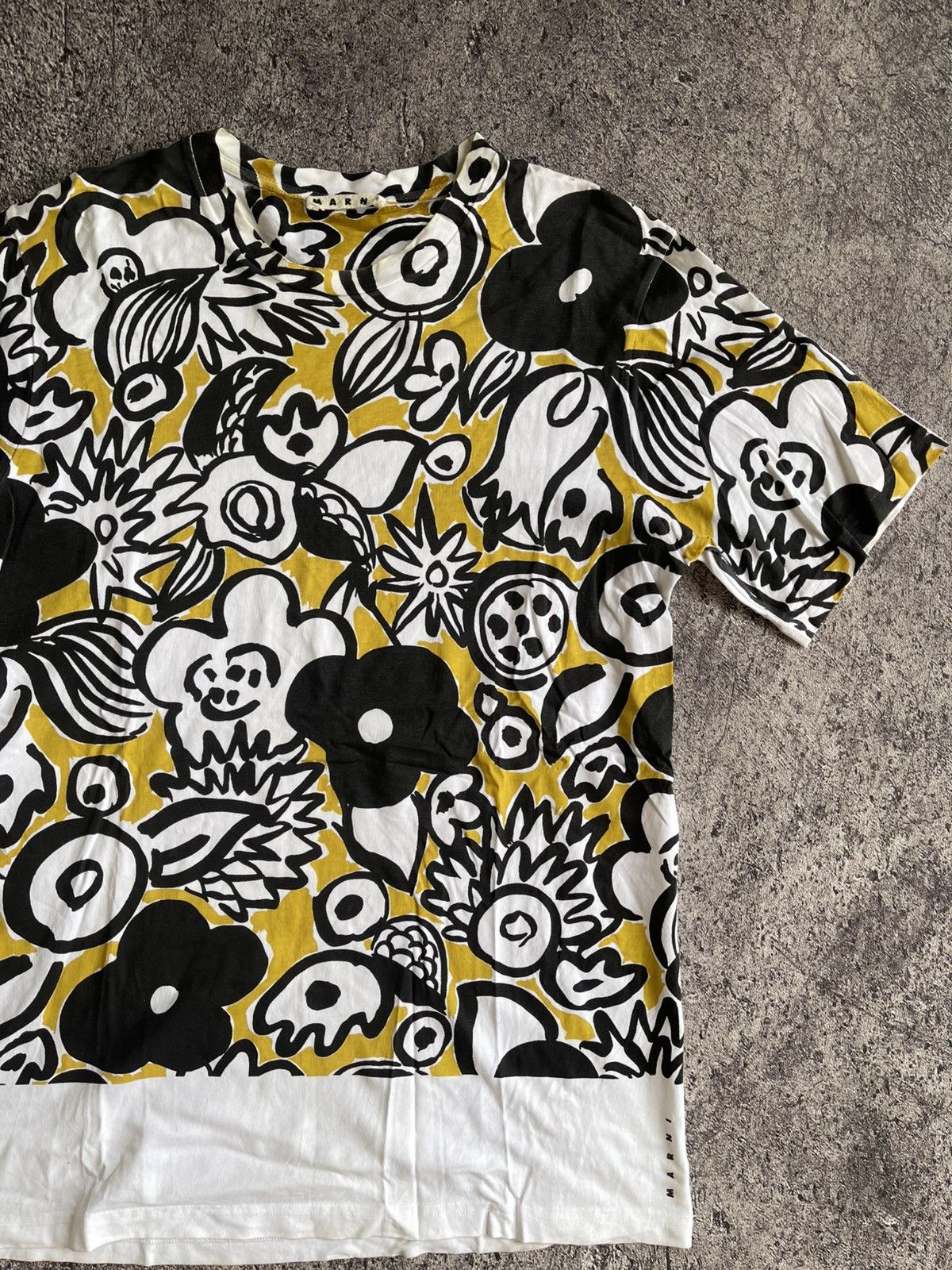 Japanese Brand Marni flower tshirt Size US M / EU 48-50 / 2 - 4 Thumbnail